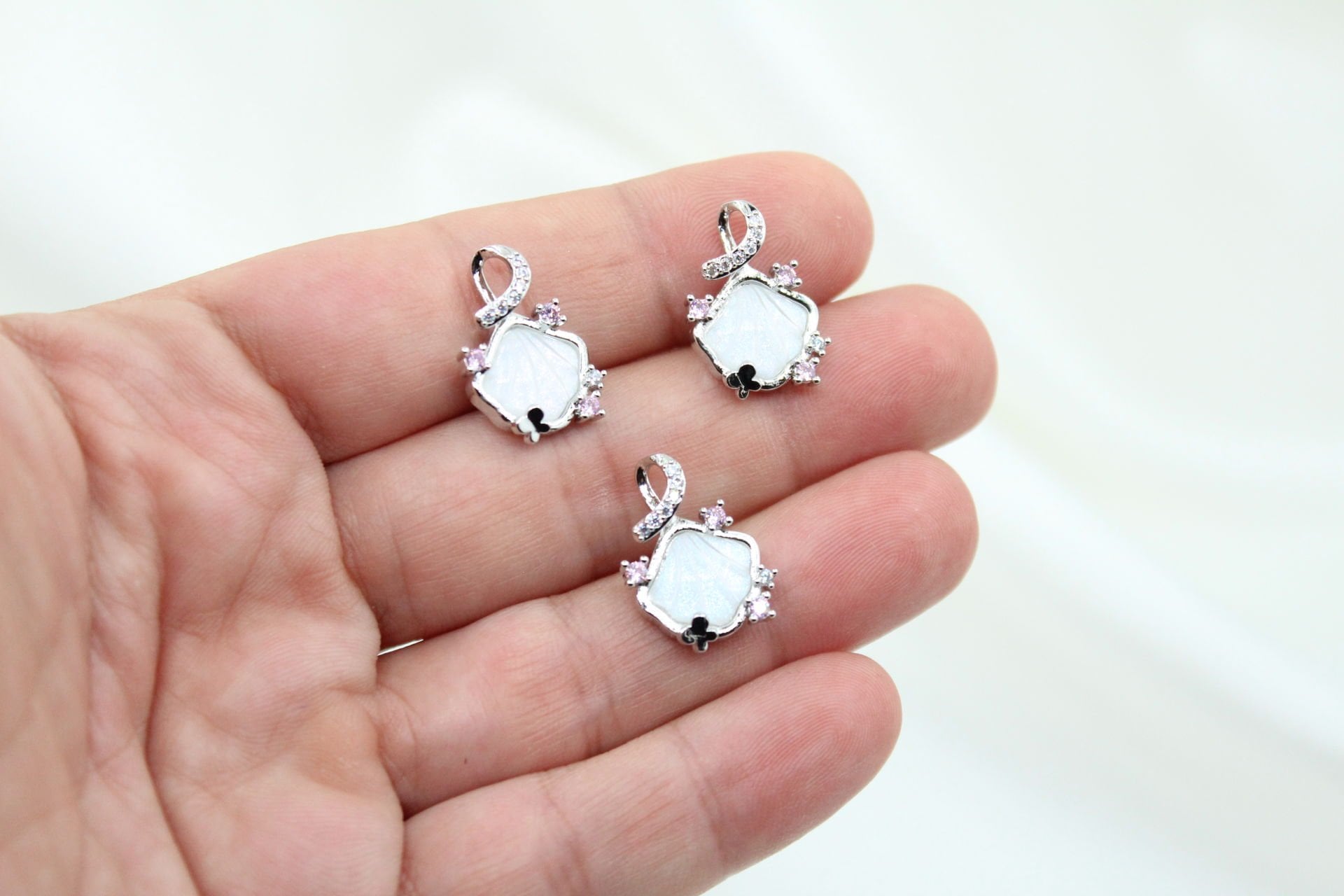 İthal Krem Simli İstiridye Kolye Ucu Rodyum