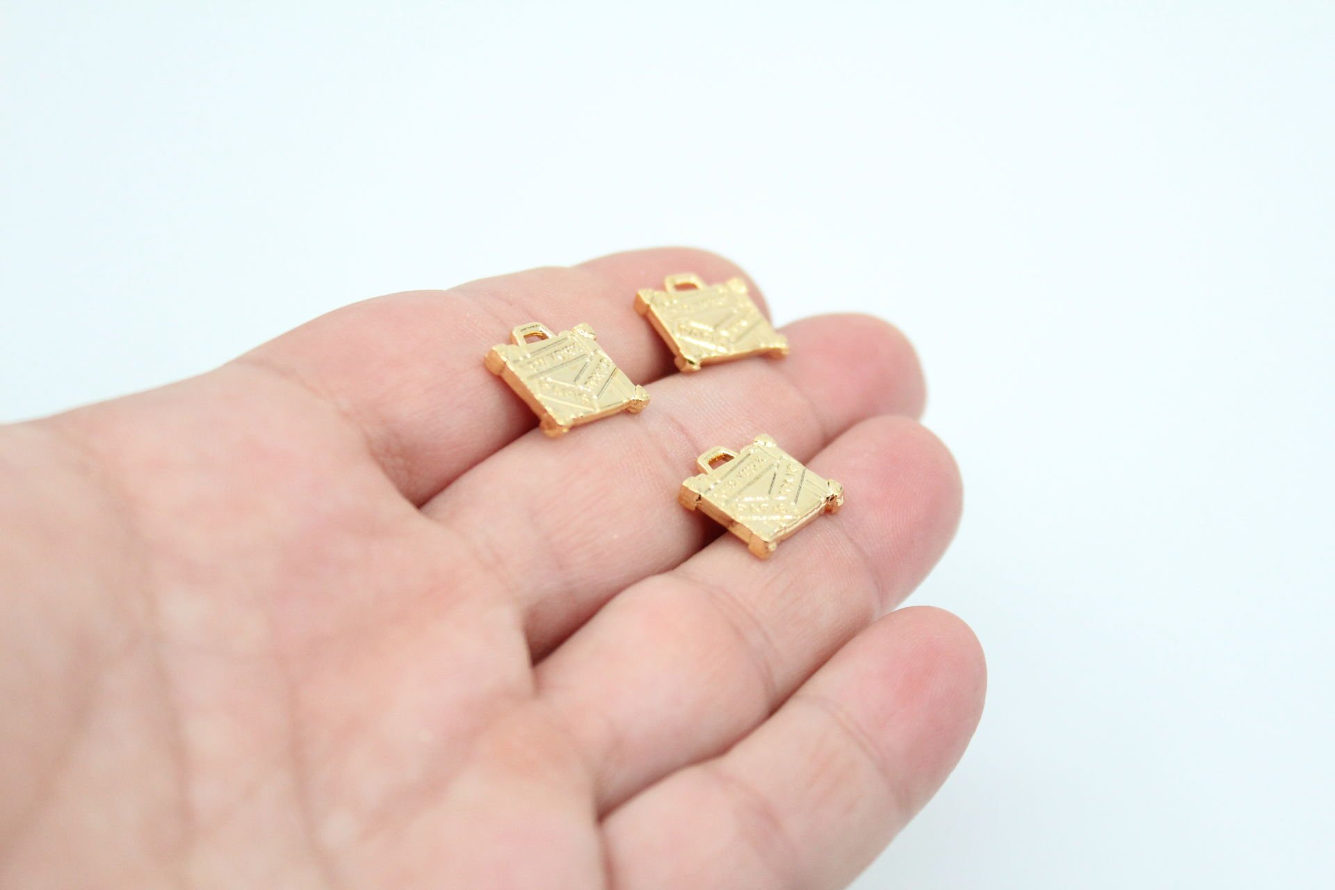 Altın Kaplama Döküm Valiz