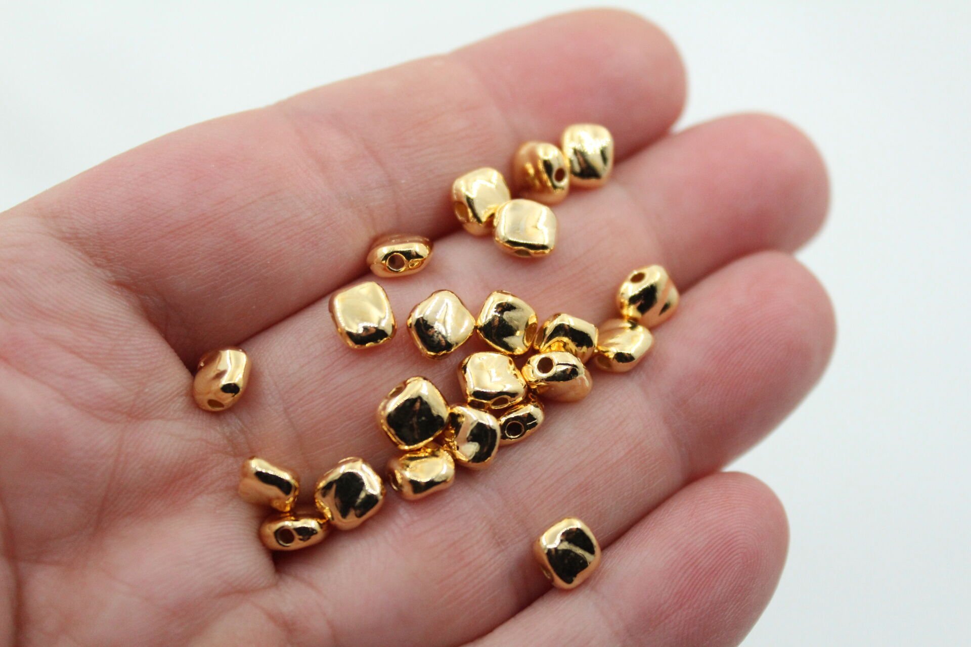 Altın Kaplama Küçük Kare Yamuk Ara Aparat 10 gr