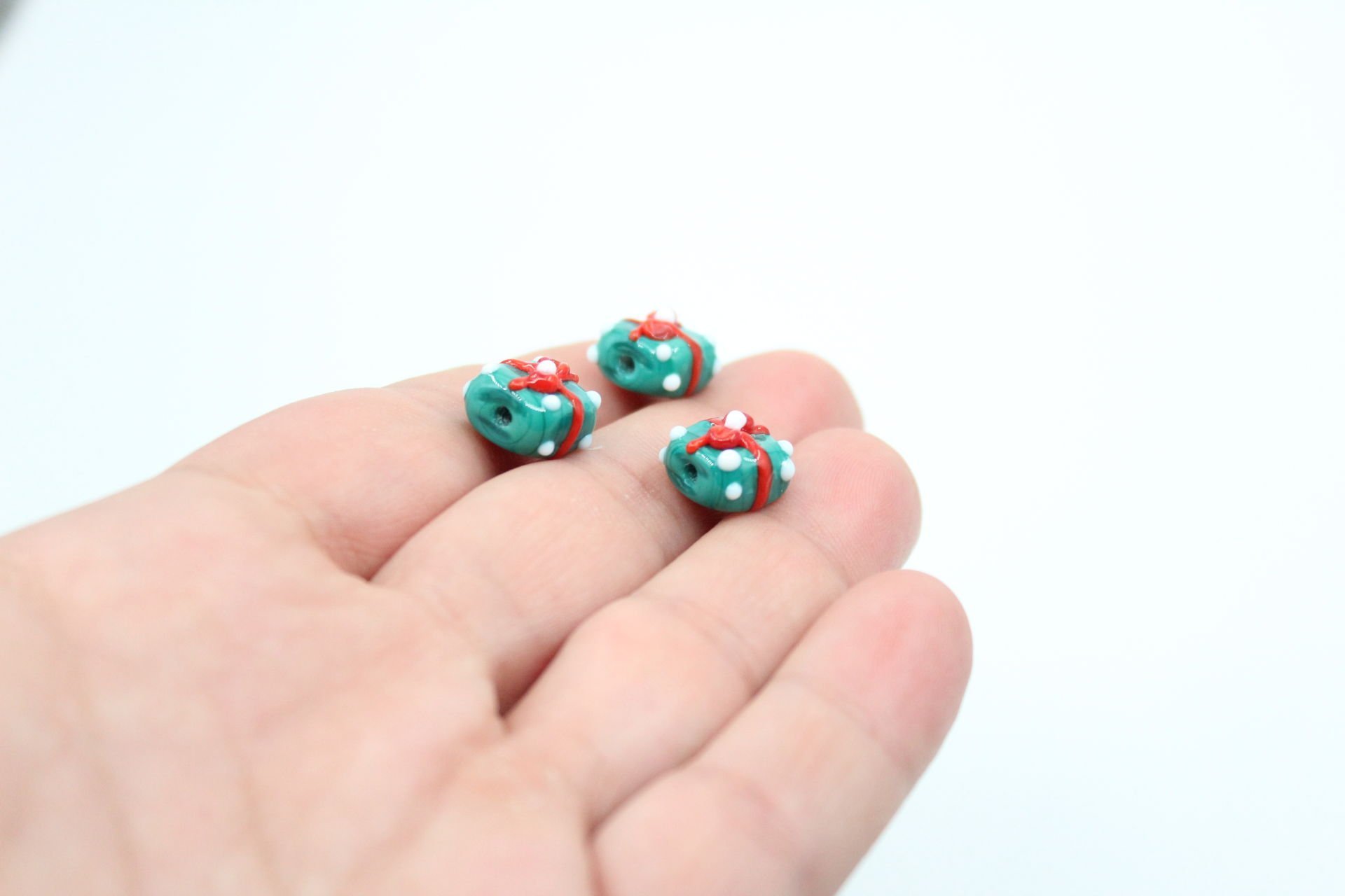 Yılbaşı Kırmızı Kurdeleli Yeşil Hediye Kutusu Murano