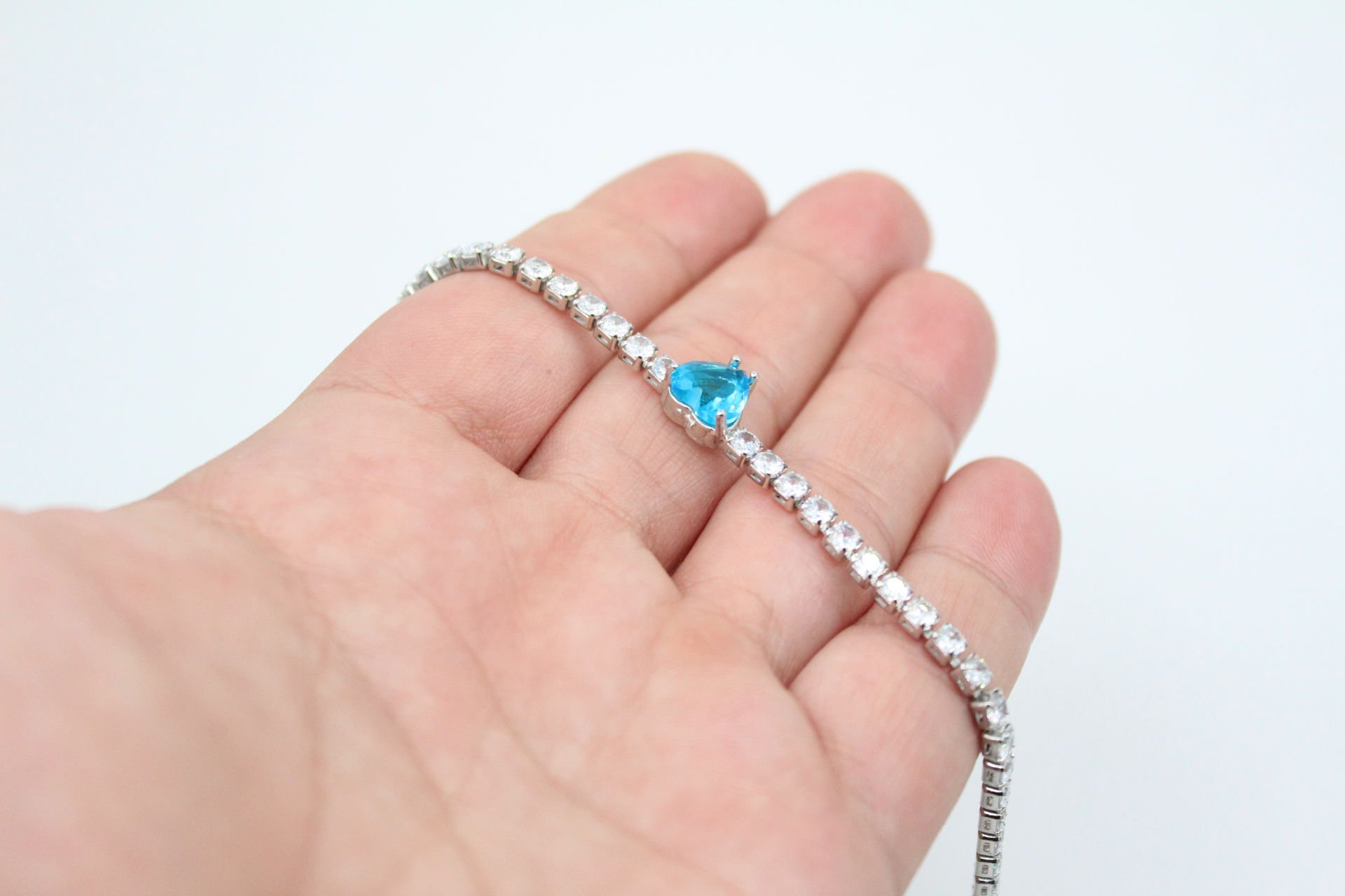 Rodyum Kaplama Mavi Kalpli Su Yolu Bileklik