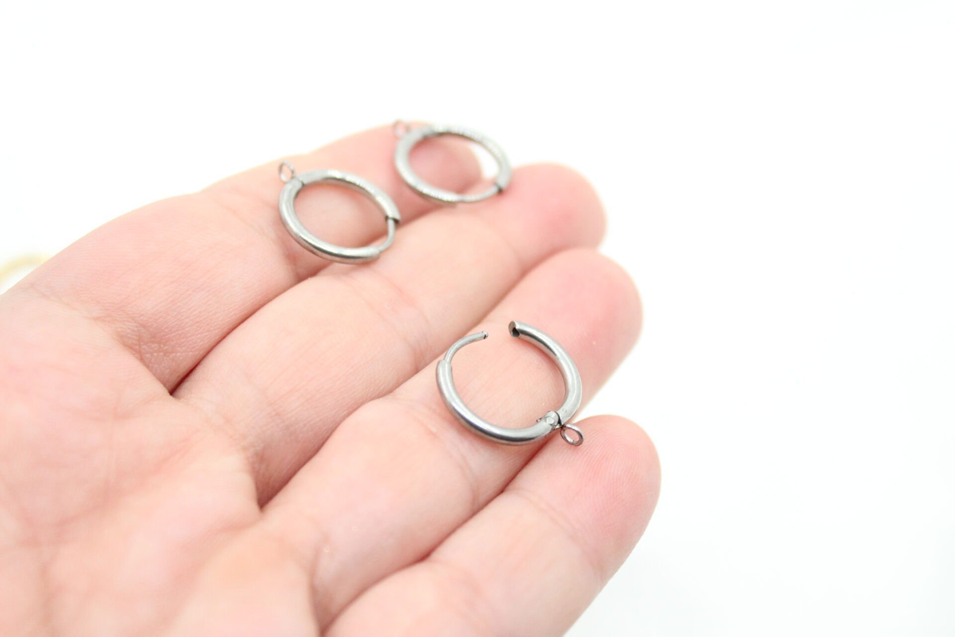 Yuvarlak Halkalı Çelik Küpe