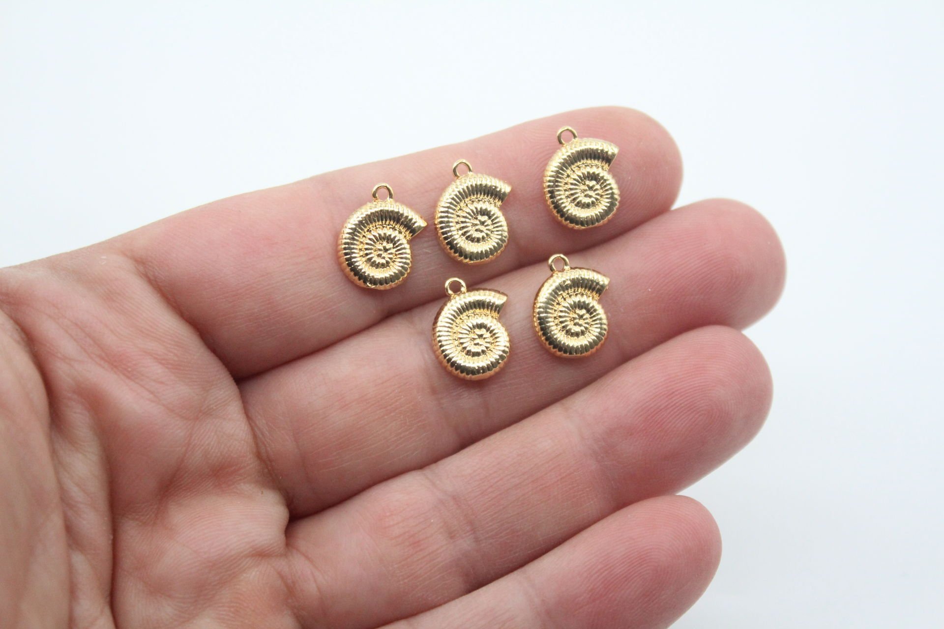 Altın Kaplama Döküm Desenli Minik Salyangoz