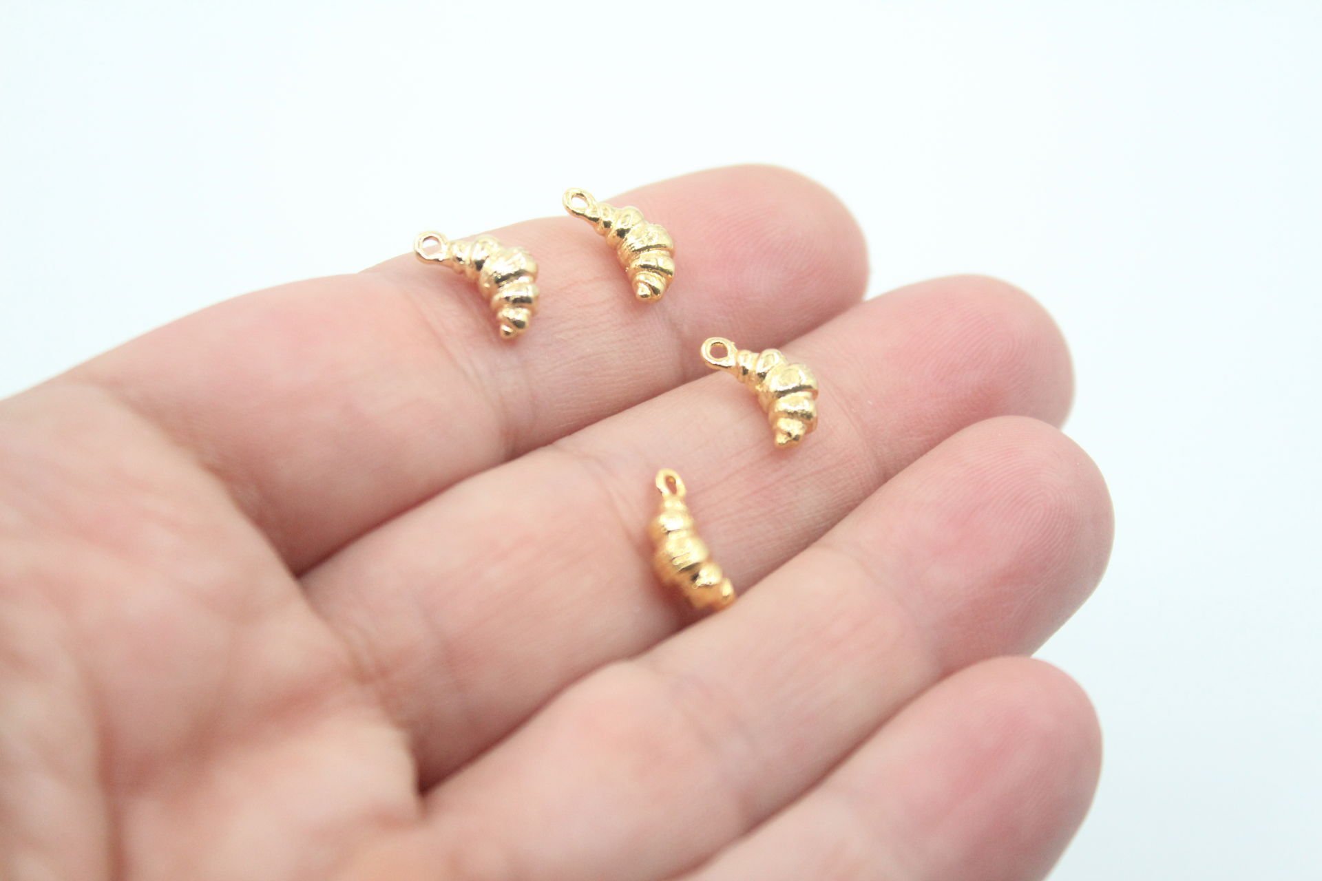 Altın Kaplama Döküm Kuruvasan