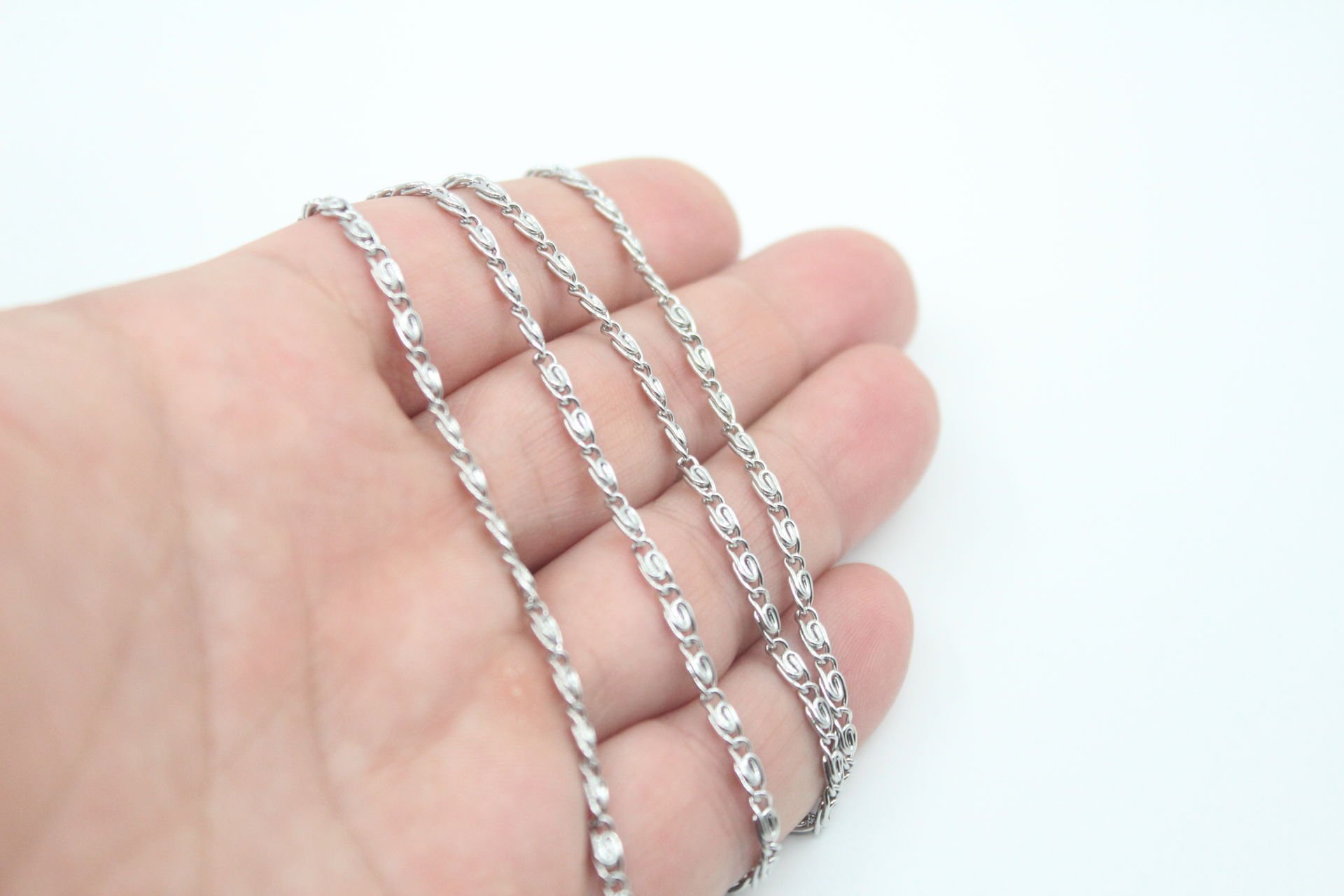 Çelik Gümüş Desenli Zincir