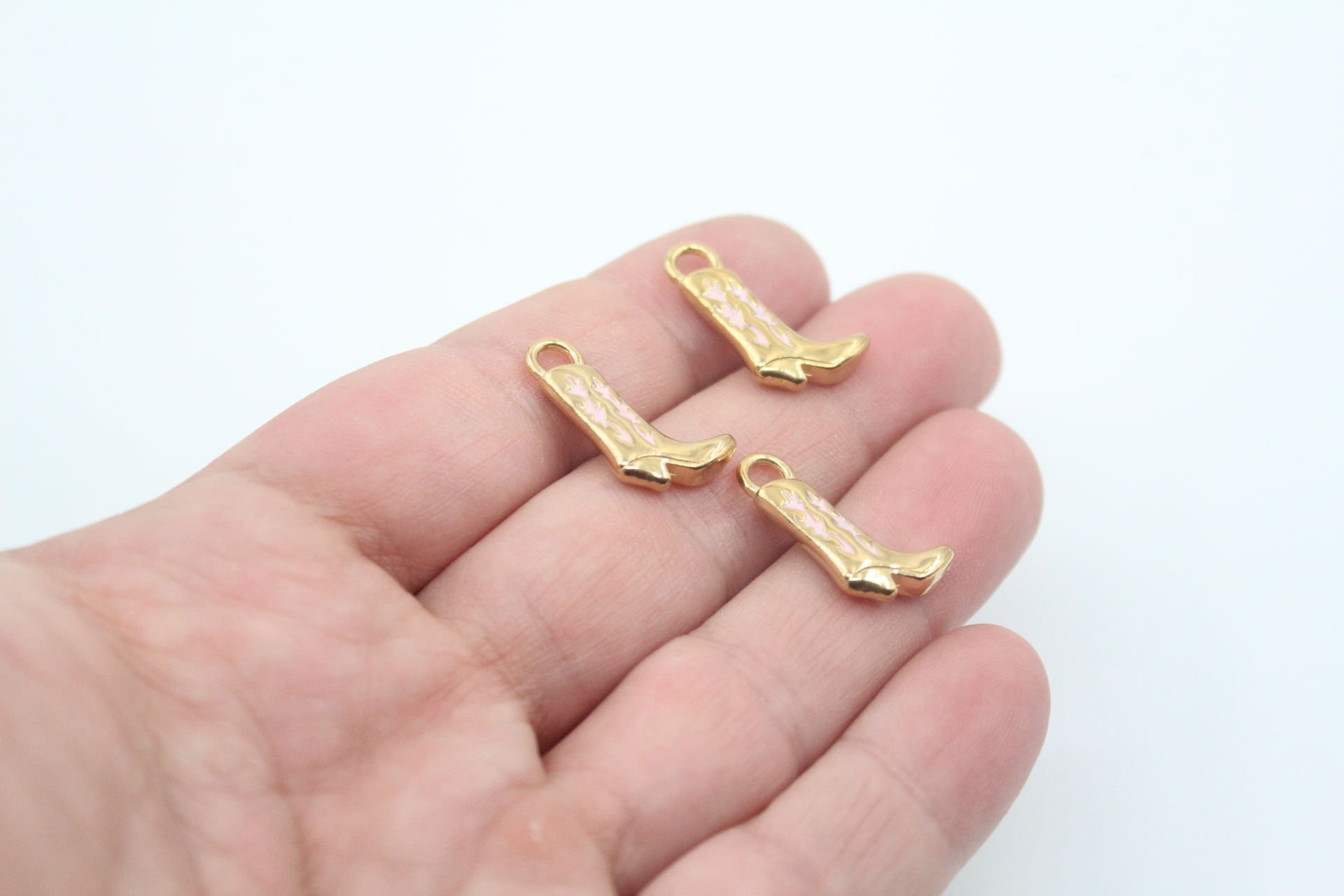 Pembe Mineli Çelik Çizme Kolye Ucu