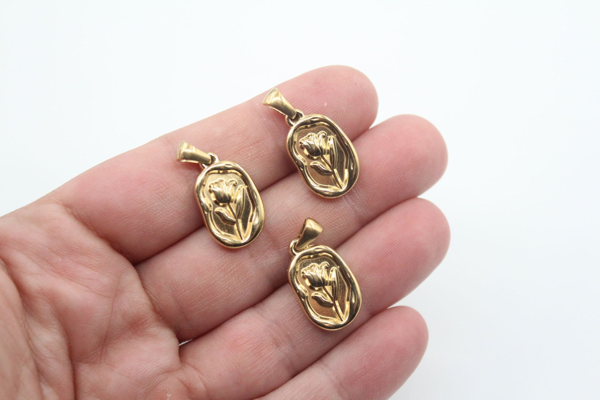 Madalyon Gül Çelik Kolye Ucu