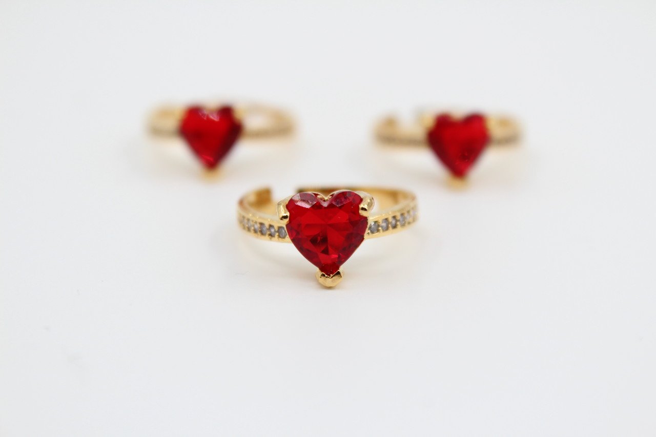 Altın Kap. 8mm Kırmızı Kalp Zirkonlü Yüzük