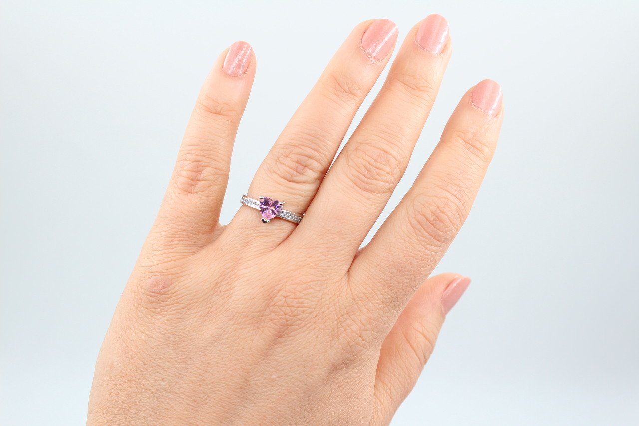 Rodyum Kap. 6mm Pembe Kalp Zirkonlu Yüzük