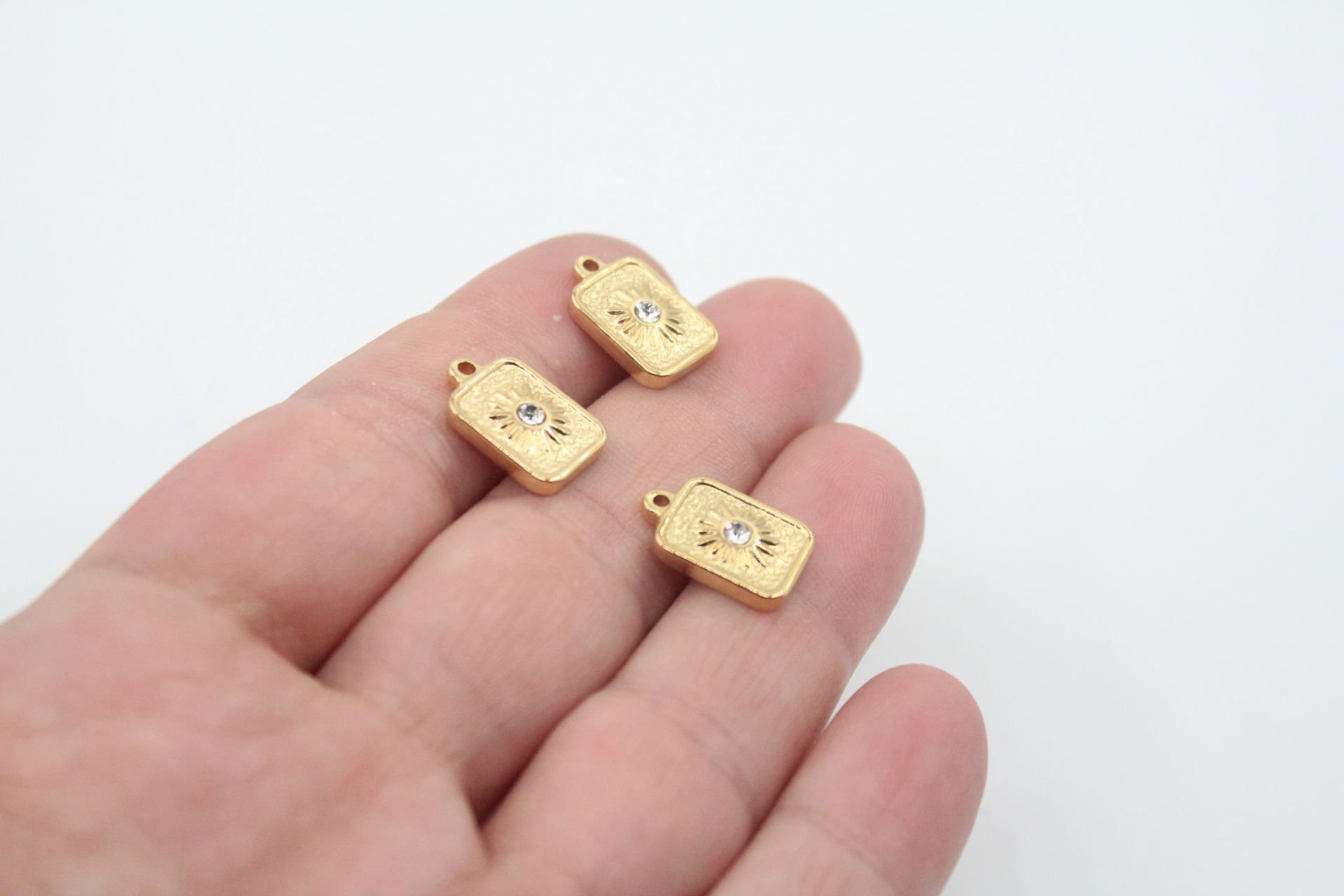 Dikdörtgen Taşlı Çelik Kolye Ucu