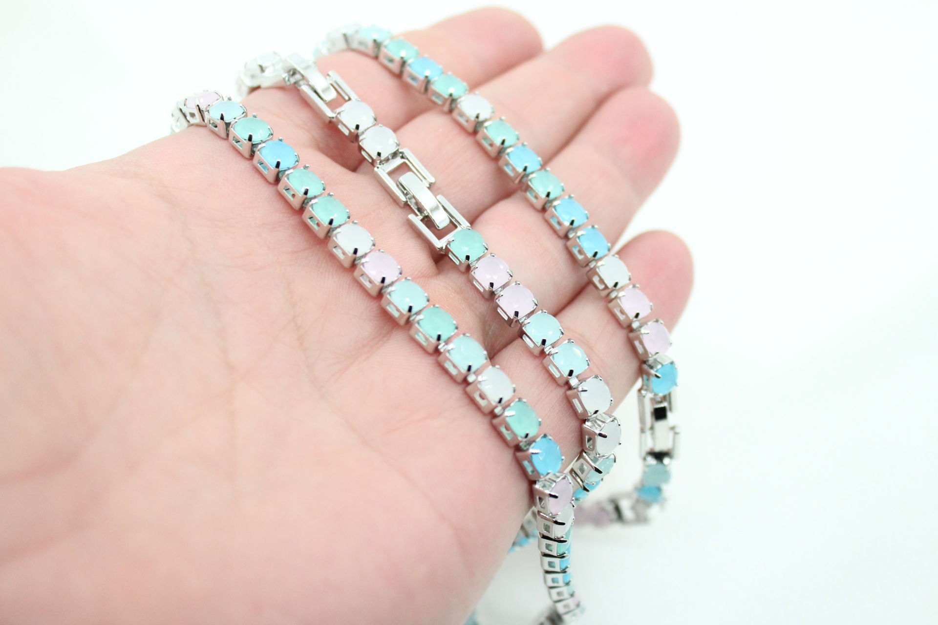 Rodyum Kaplama Büyük Yuvarlak Buzlu Mix Su Yolu Bileklik