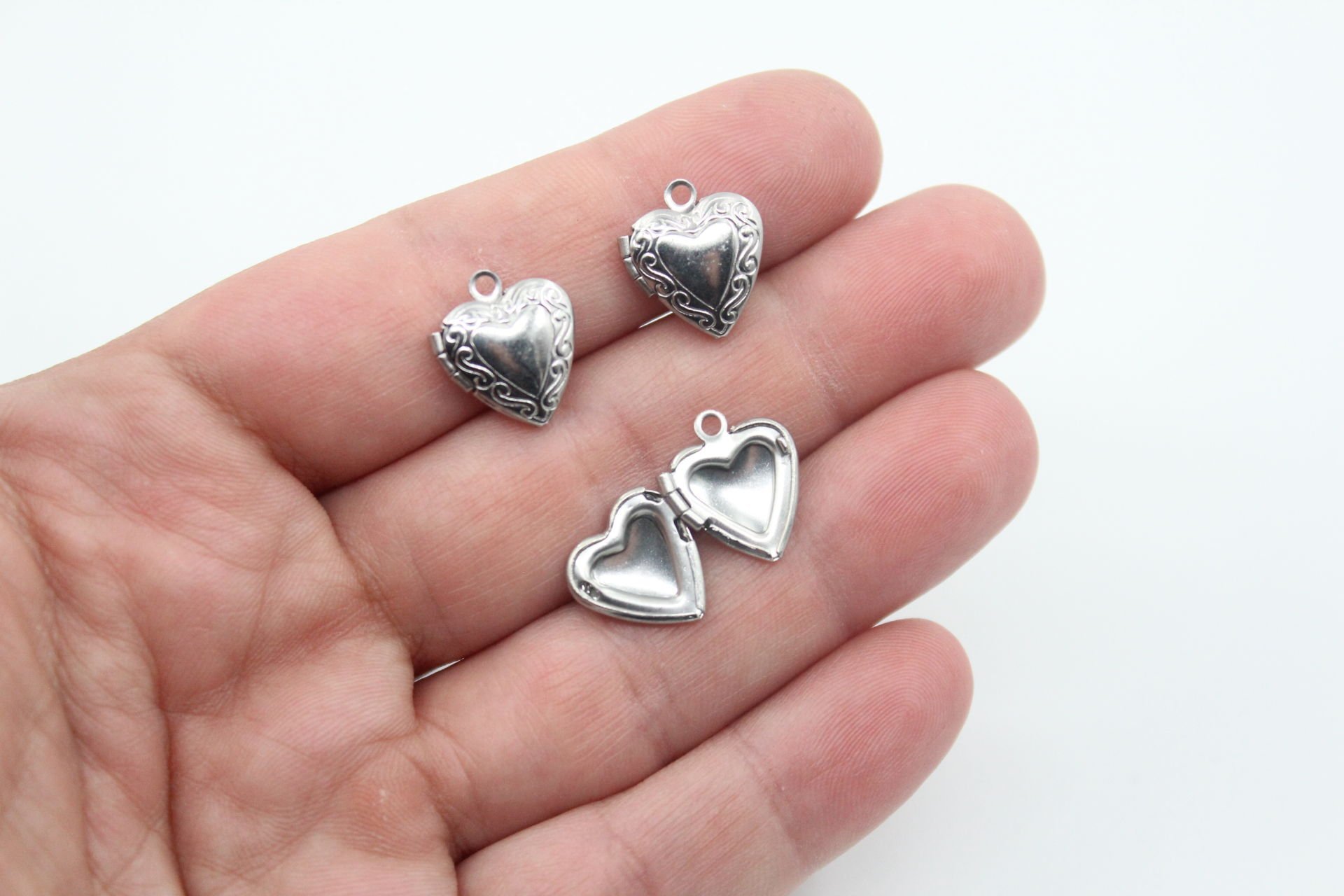 Çelik Küçük Kapaklı Kalp Kolye Gümüş