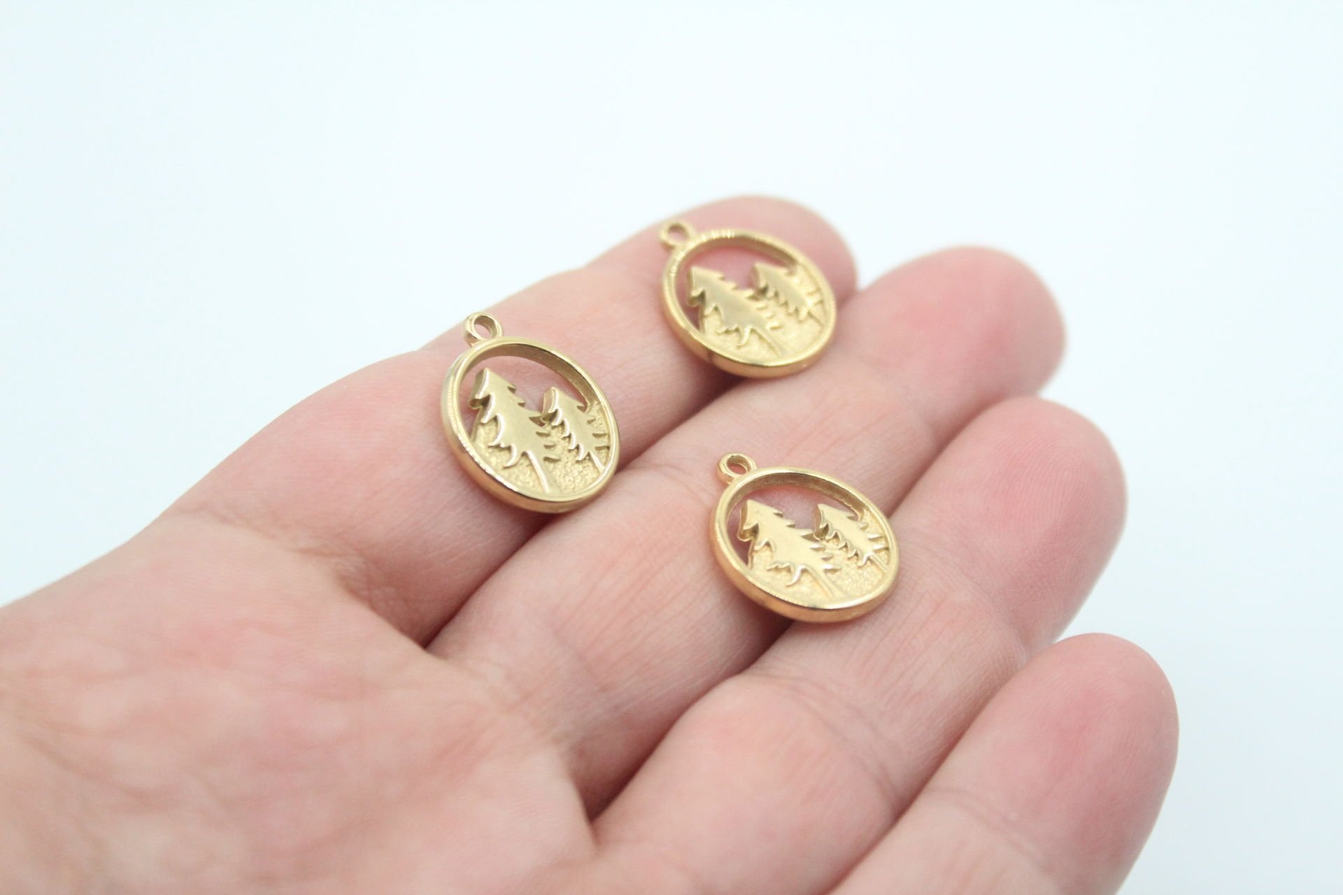 Yuvarlak Ağaç Desenli Çelik Kolye Ucu