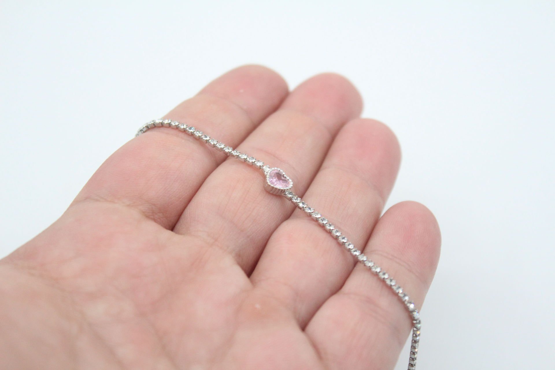 Rodyum Kaplama İnce Pembe Kalp Figürlü Su Yolu Bileklik