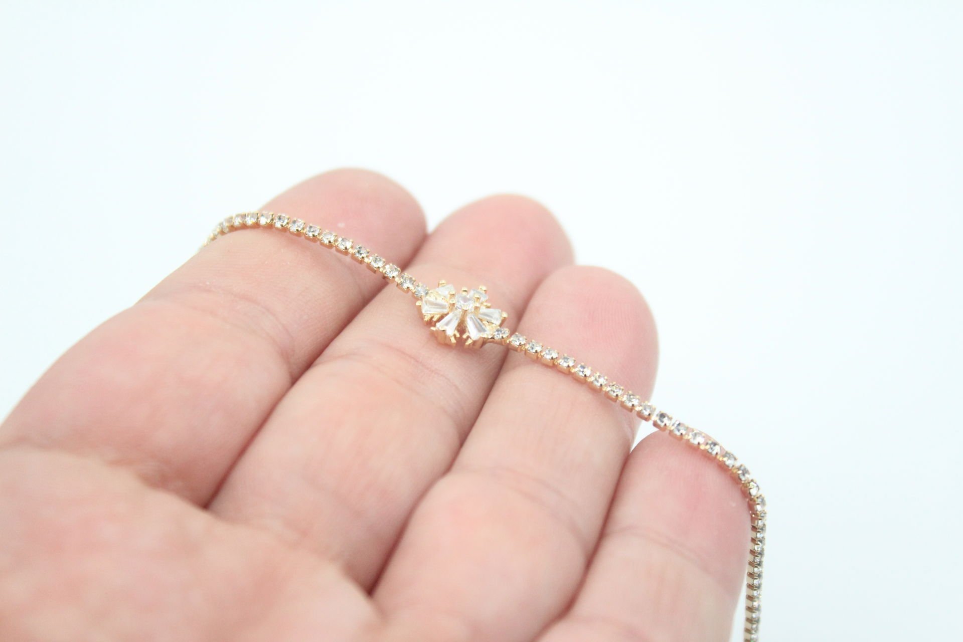 Altın Kaplama İnce Kartanesi Figürlü Su Yolu Bileklik