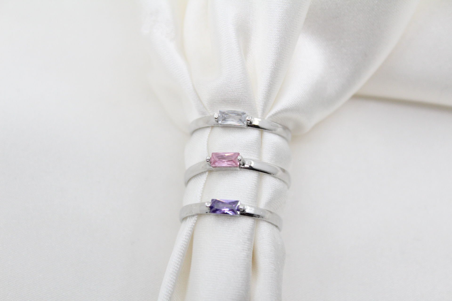 Rodyum Kaplama Mini Zirkon Baget Taşlı Yüzük