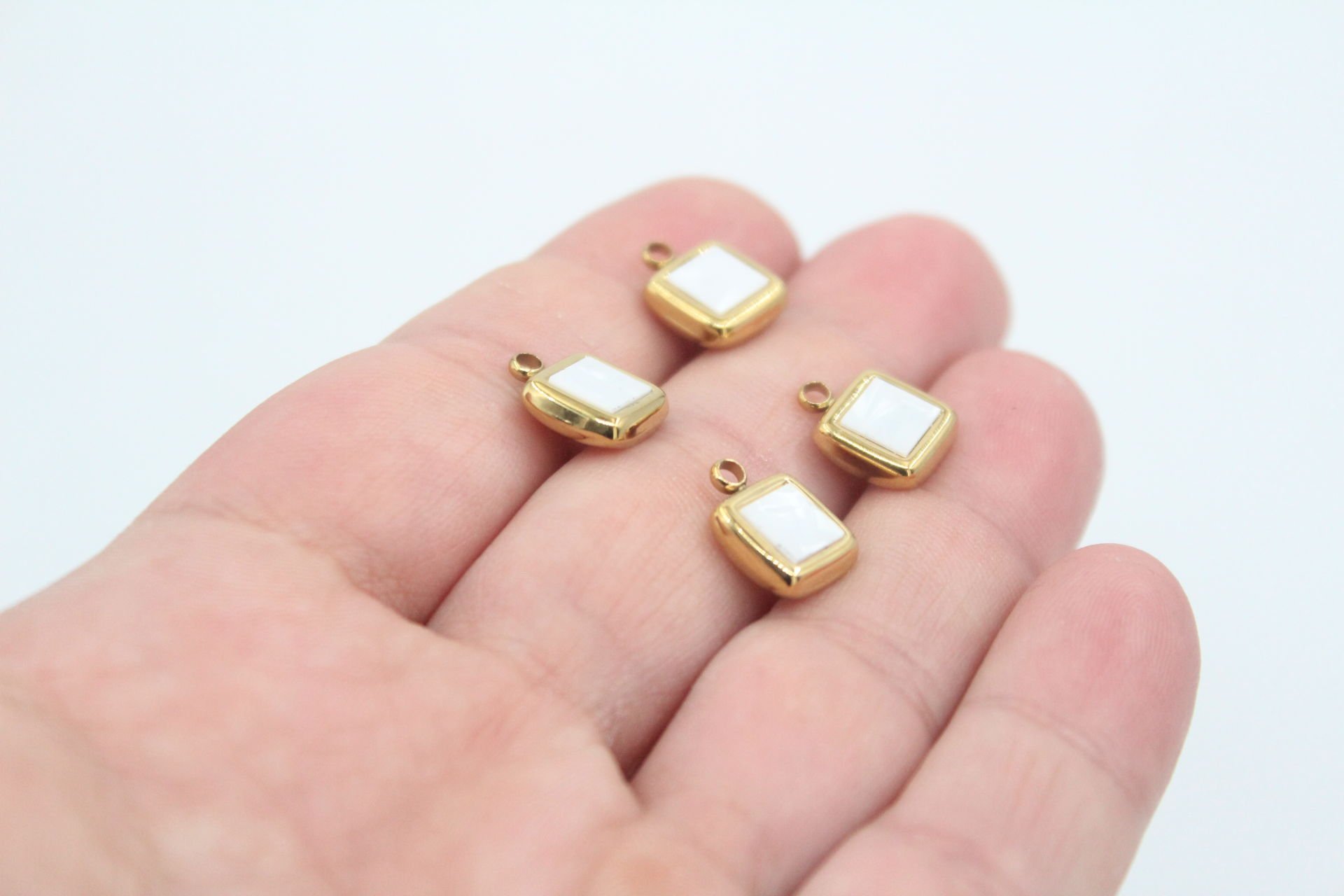 Sedef Taşlı Kare Çelik Kolye Ucu