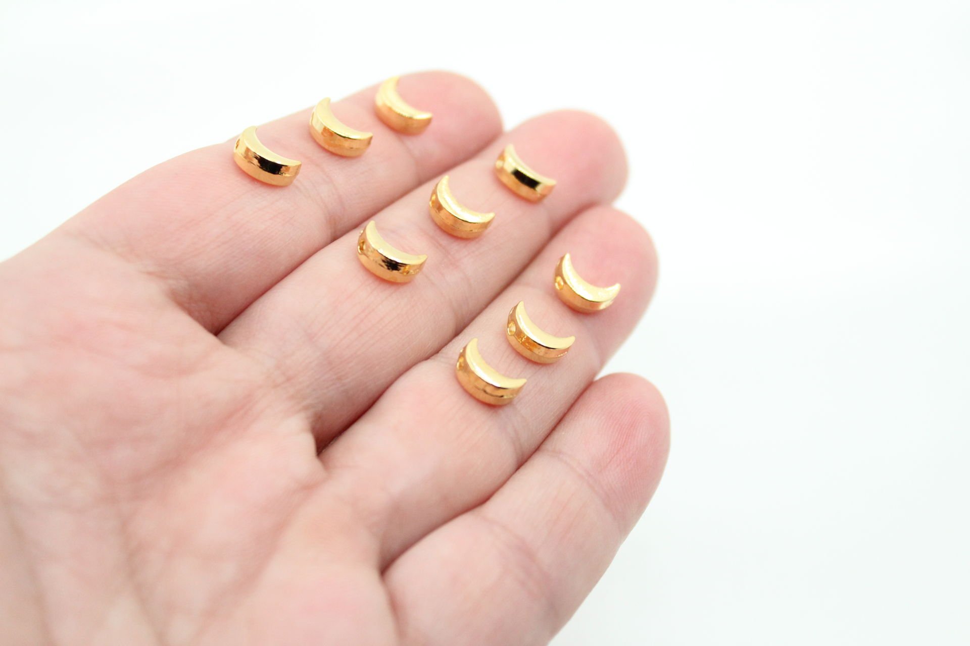 Altın Kaplama Üstten Delikli Mini Ay 10 gr