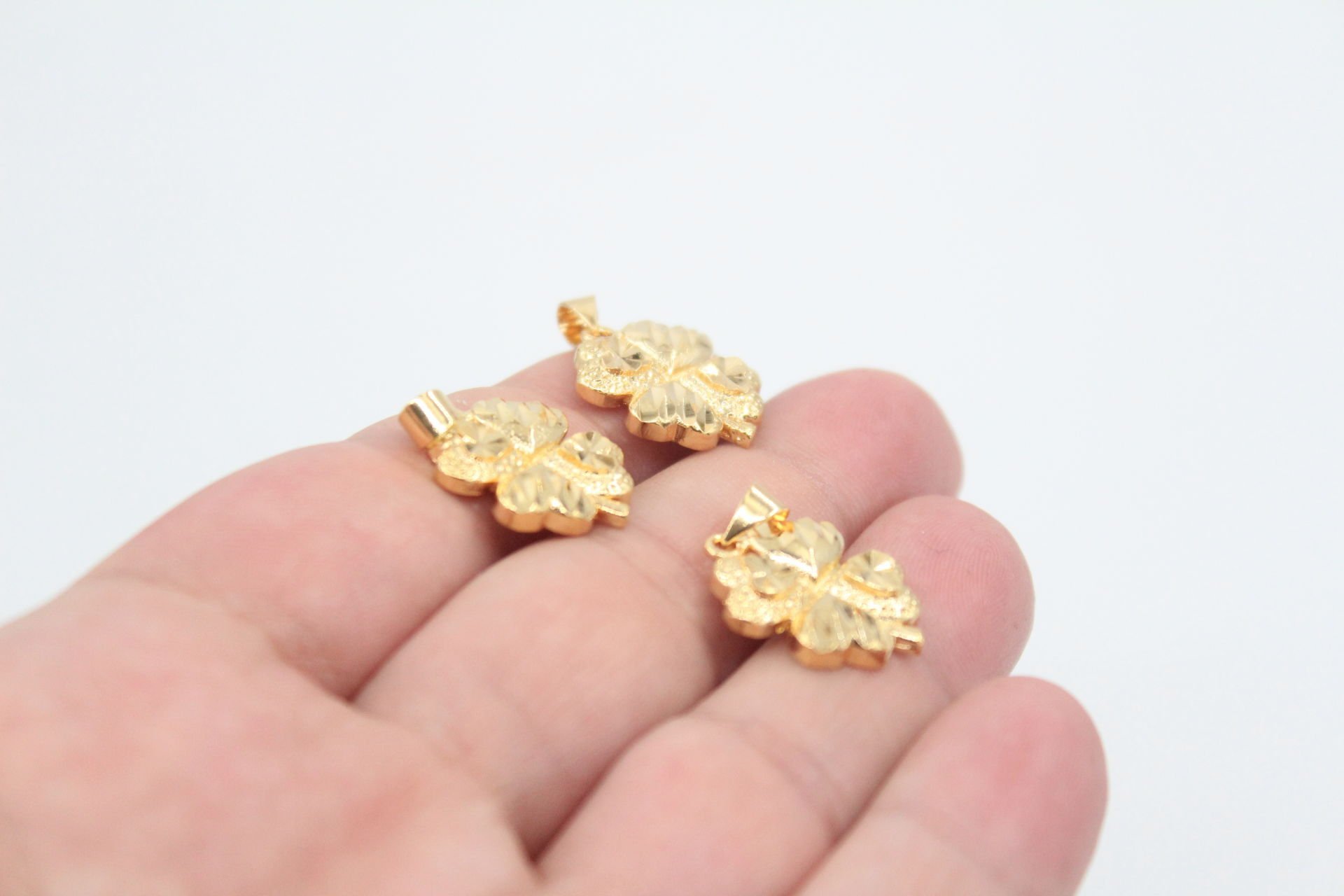 Altın Kaplama Lazer Kesim Yonca