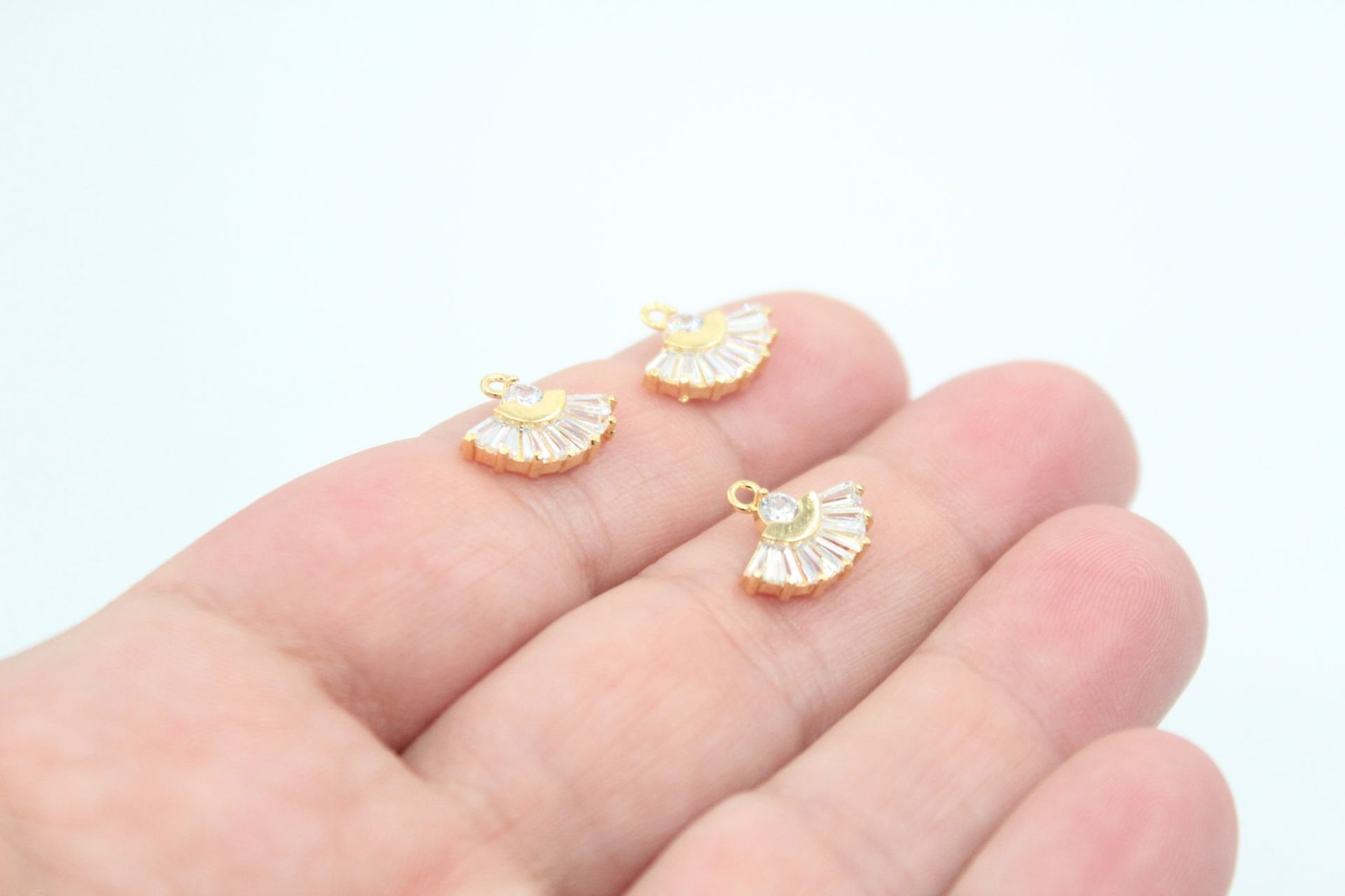 Altın Kaplama Zirkon Baget Taşlı Küçük Yelpaze