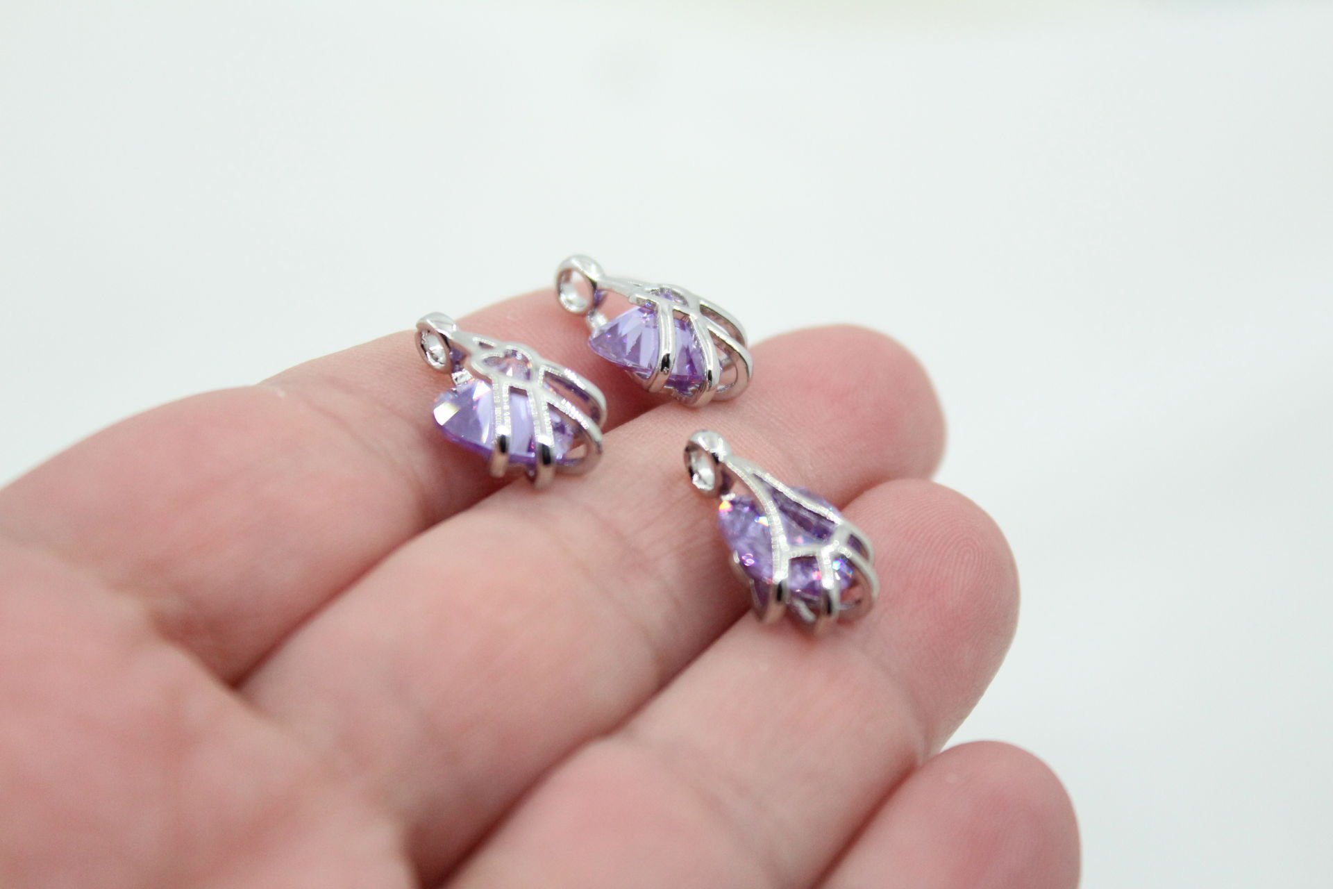 Rodyum Kaplama Kafes İçinde Kalp Lila