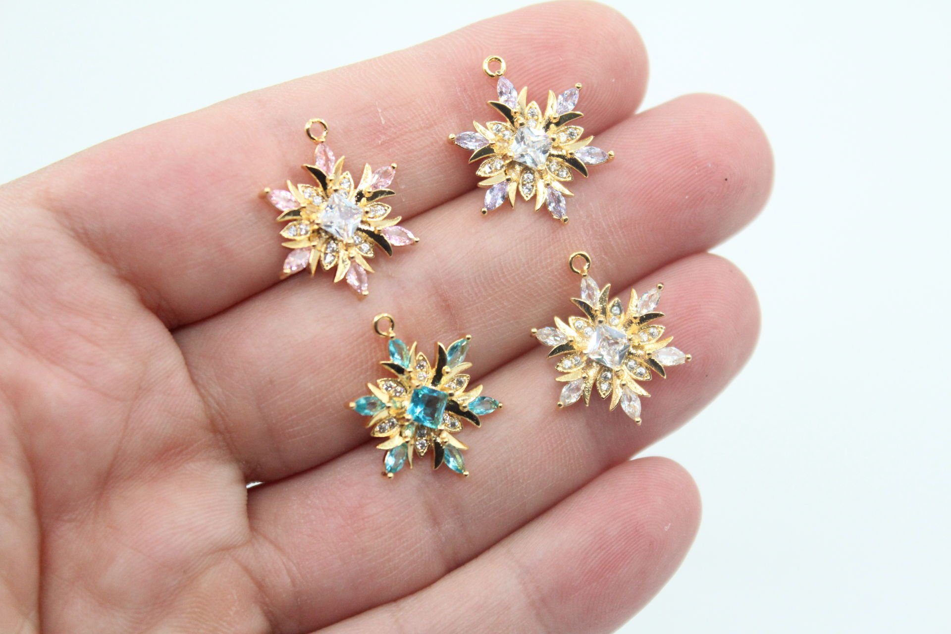 Altın Kaplama Zirkonlu Renkli Kar Tanesi