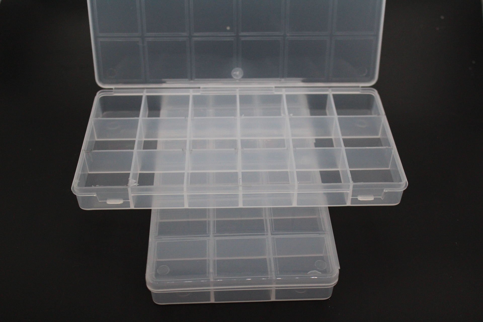 18 Gözlü Boncuk Kutusu