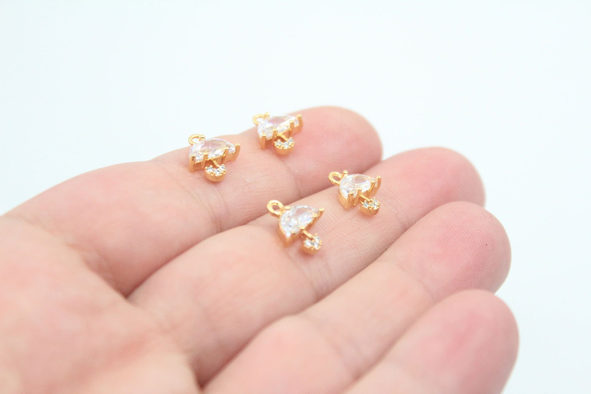 Altın Kaplama Zirkonlu Şemsiye Kolye Ucu