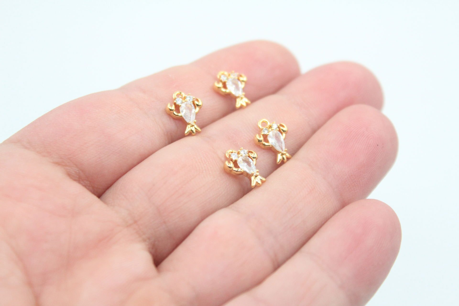 Altın Kaplama Zirkon Damla Taşlı Kolye Ucu