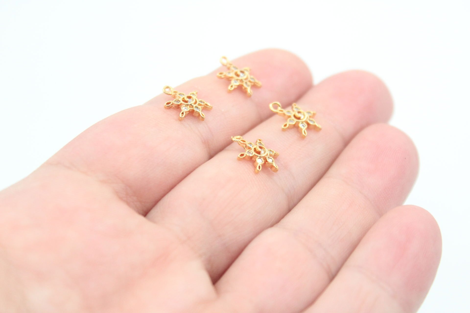 Altın Kaplama Zirkon Taşlı Mini Güneş