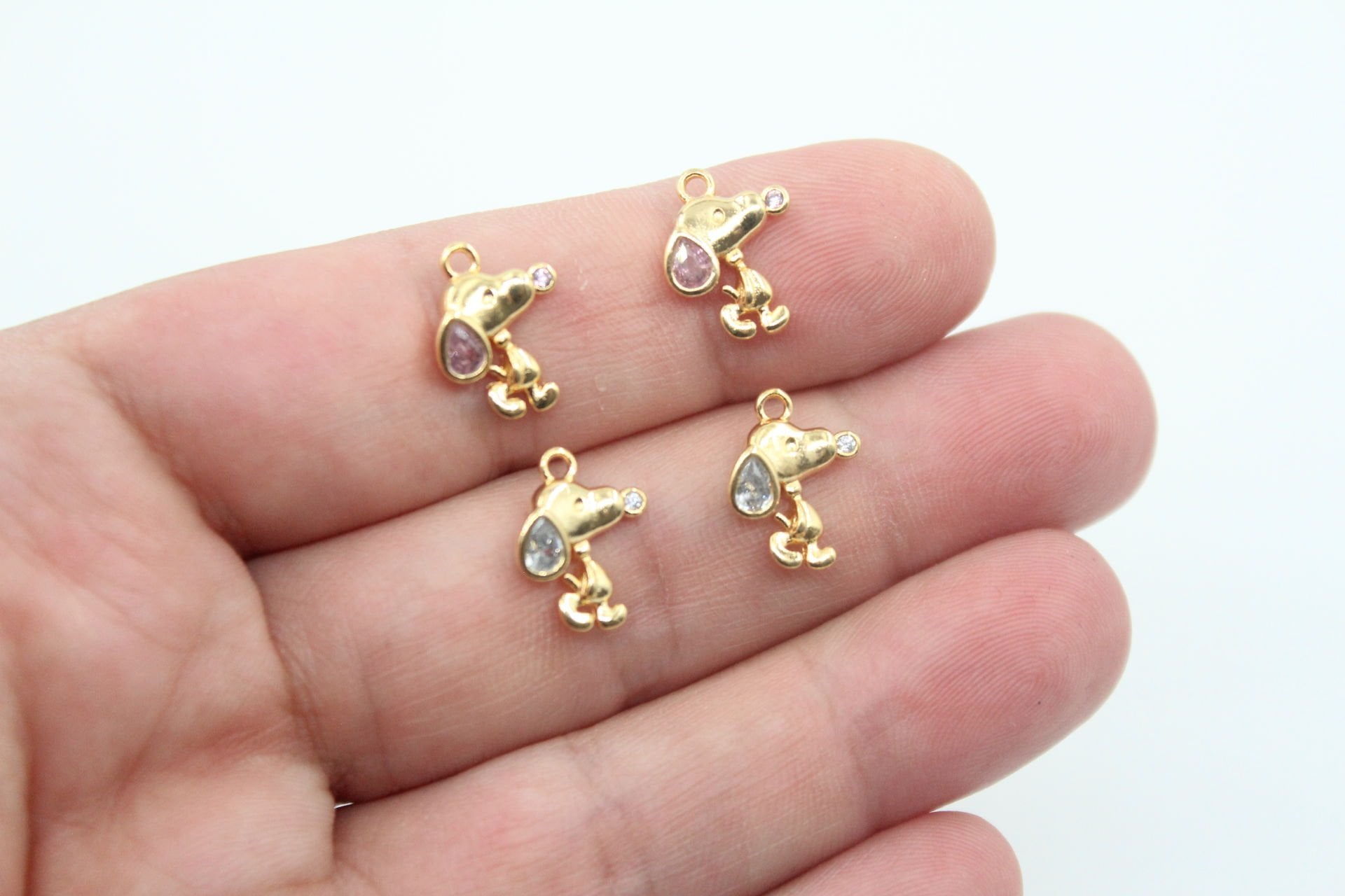 Altın Kaplama Zirkonlu Snoopy Kolye Ucu