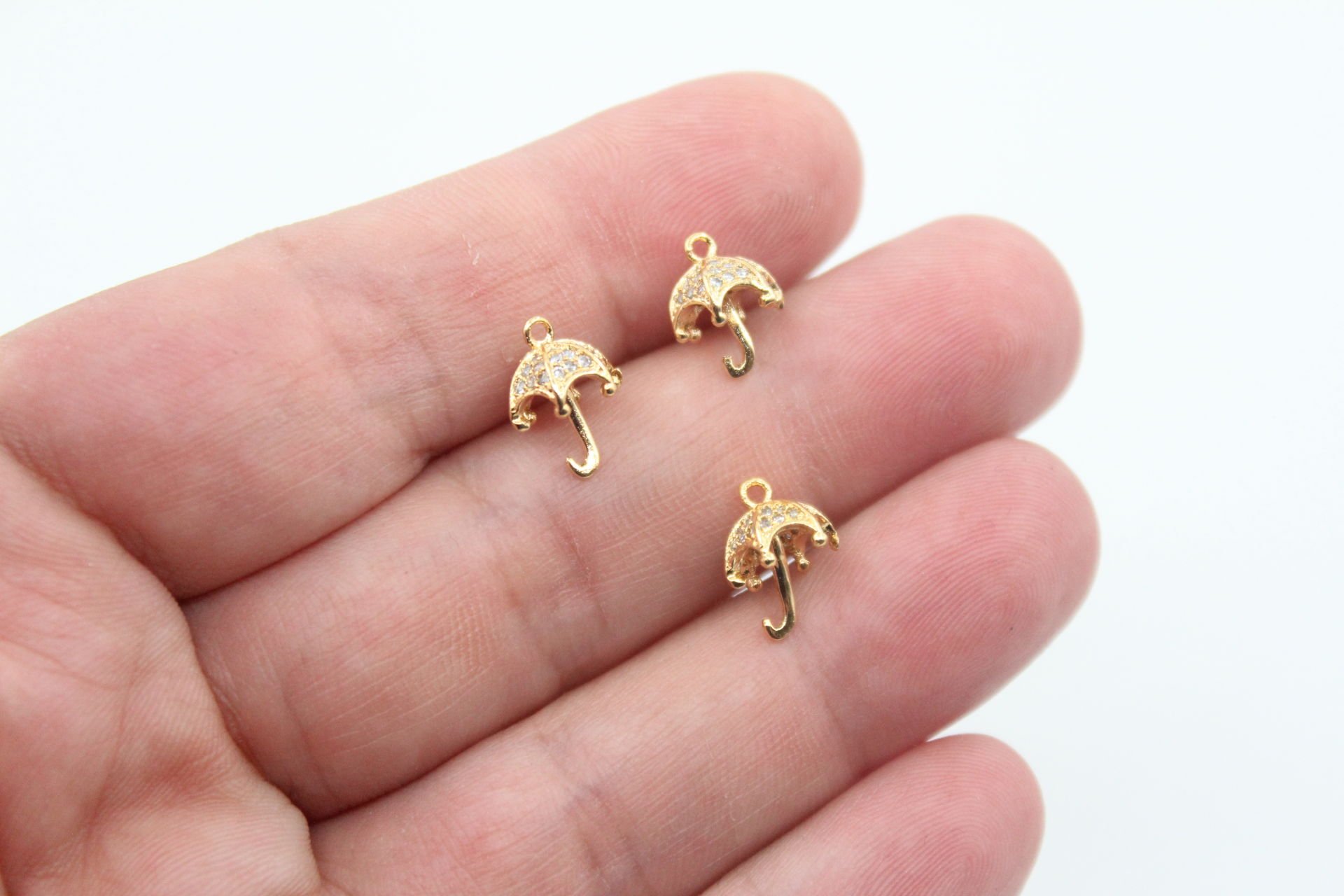 Altın Kaplama Zirkonlu 3 Boyutlu Şemsiye Kolye Ucu