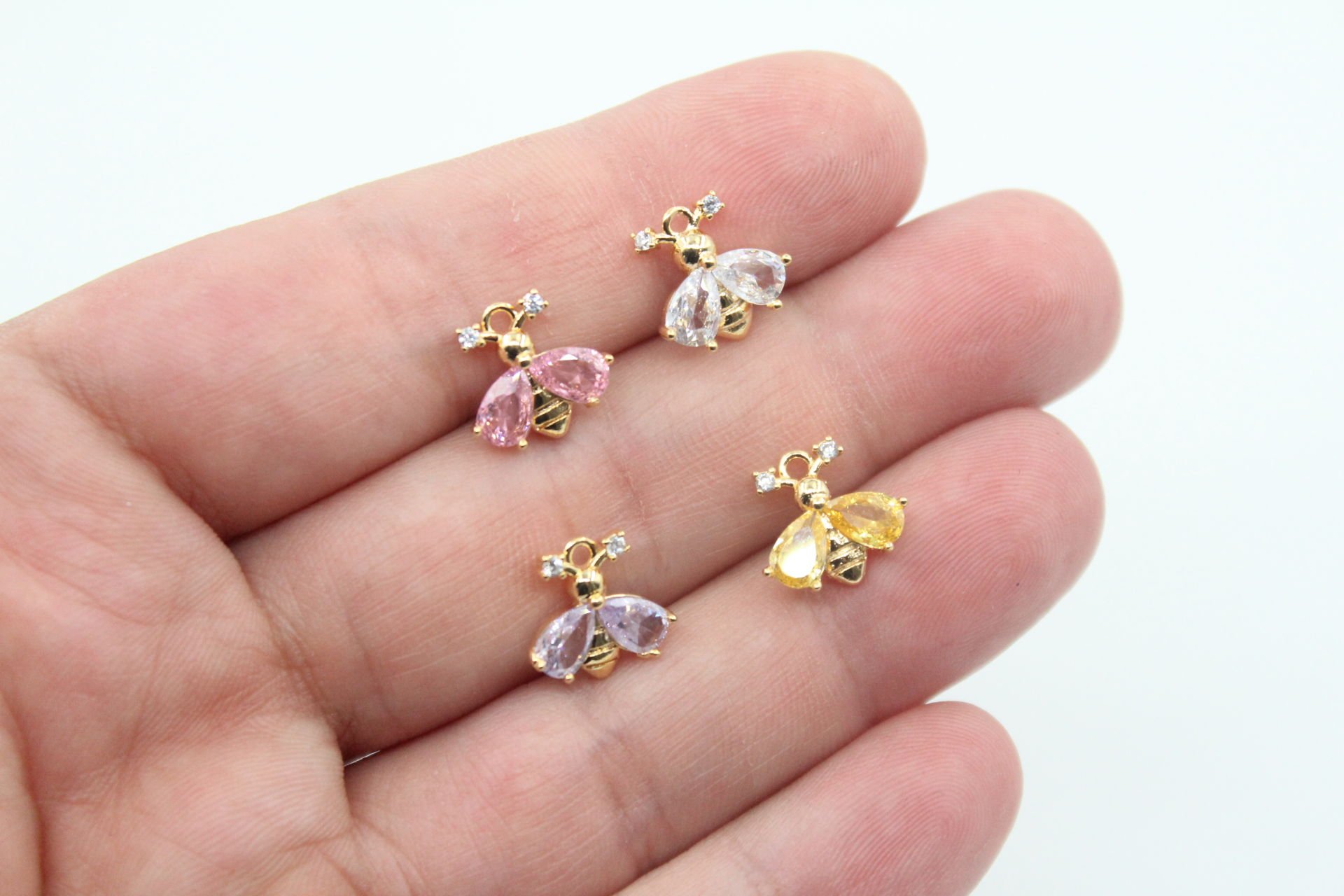 Altın Kaplama Zirkon Damla Taşlı Arı Kolye Ucu