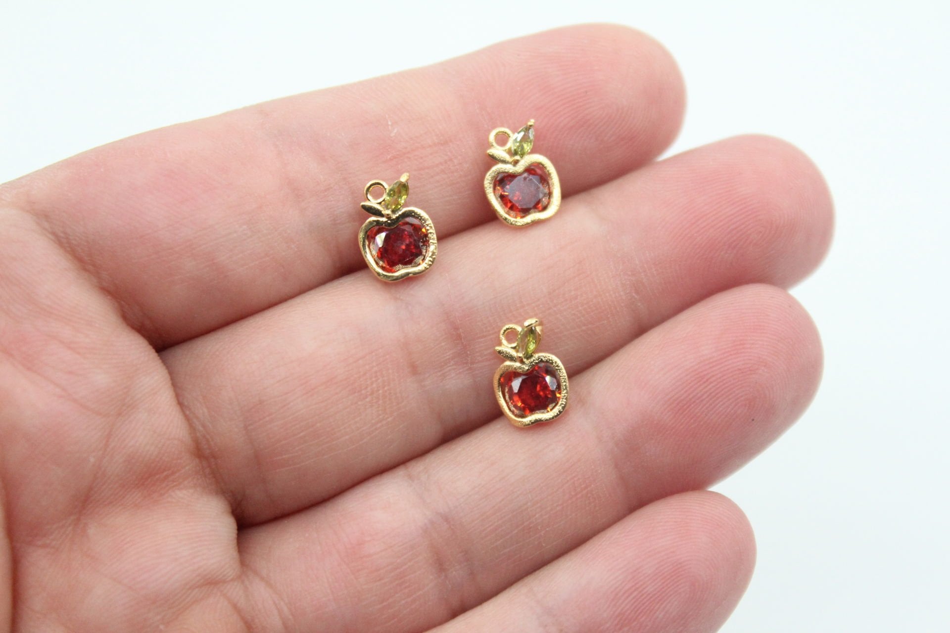 Altın Kaplama Zirkonlu Elma Kolye Ucu