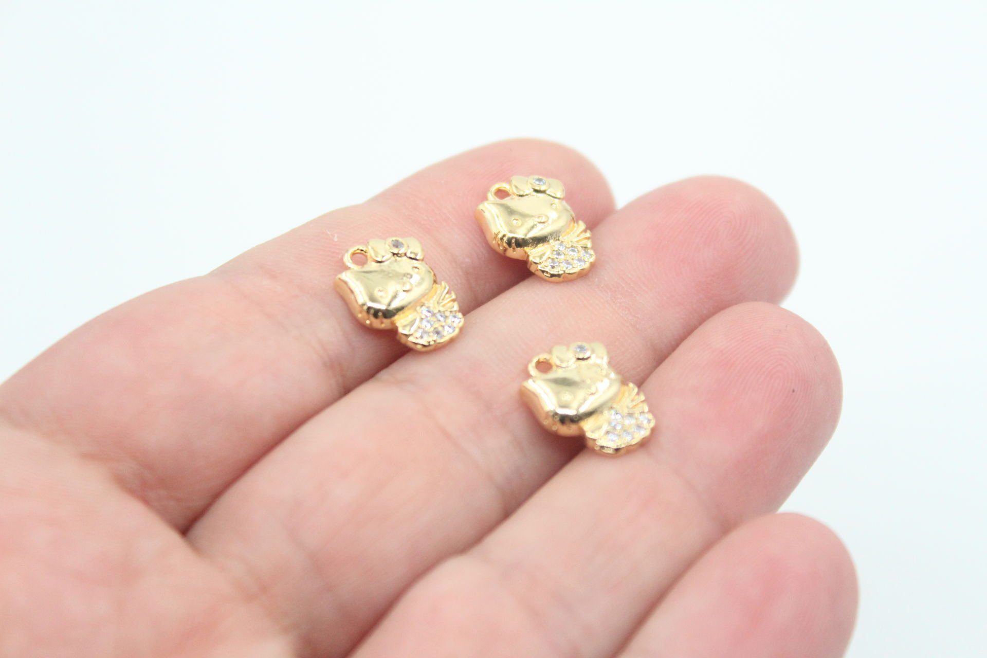 Altın Kaplama Zirkonlu Figür Kolye Ucu