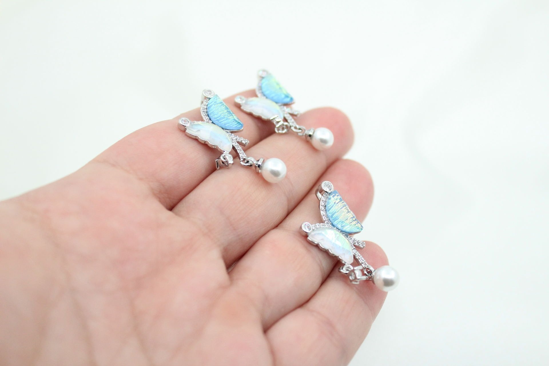 Rodyum Kaplama İthal Efekli Taşlı Kelebek Kolye Ucu