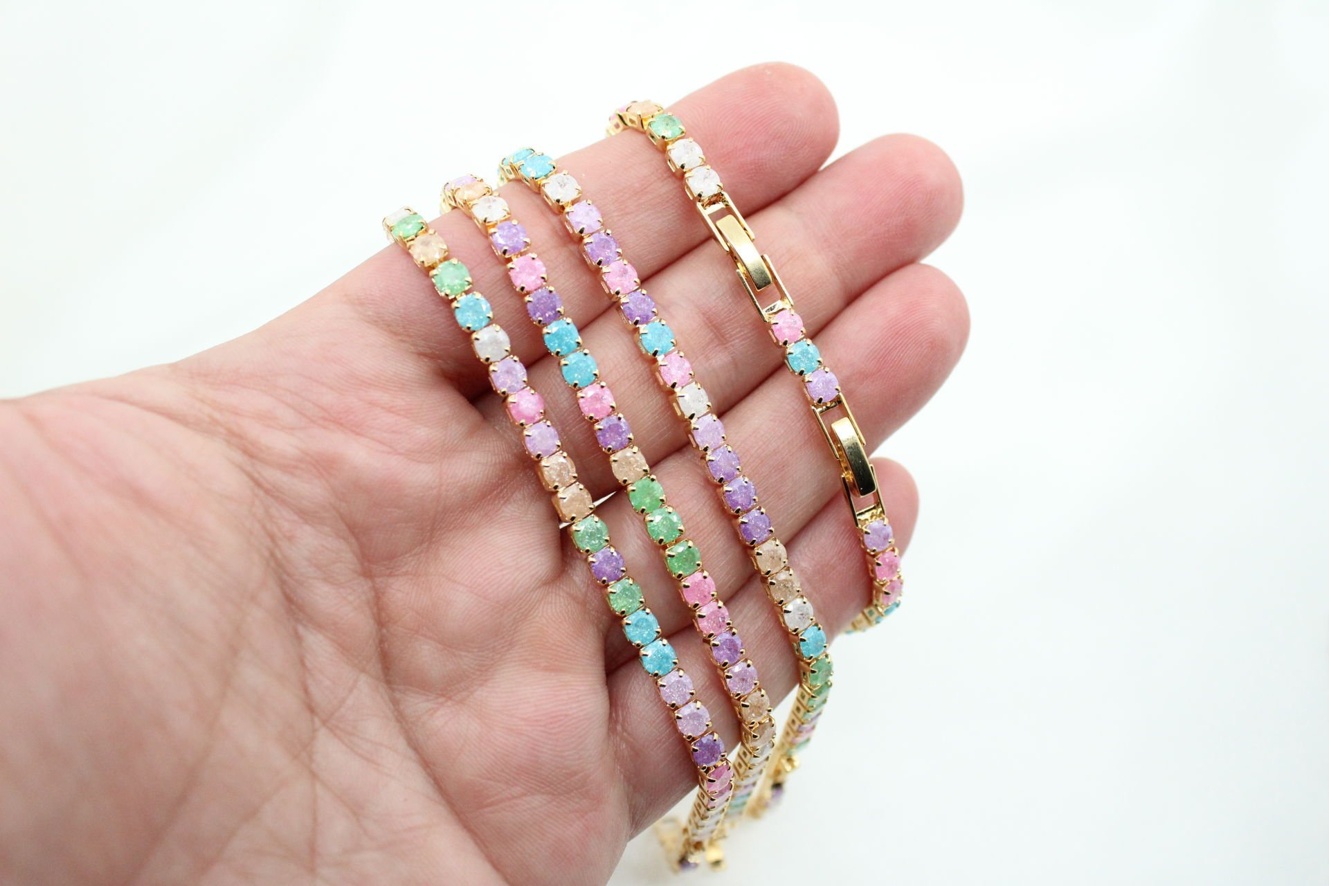 Altın Kaplama Yuvarlak Simli Zirkonlu Mix Su Yolu Bileklik