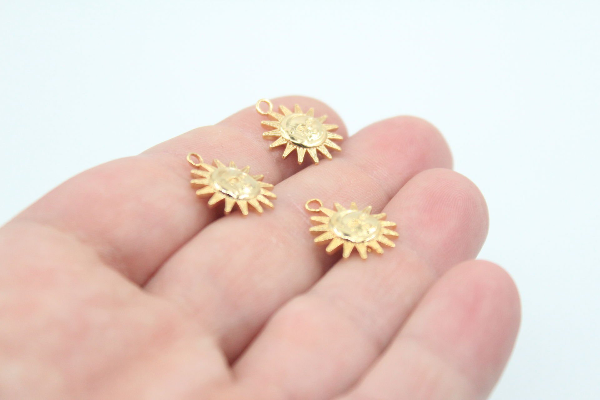 Altın Kaplama Döküm Küçük Ay Güneş Kolye Ucu