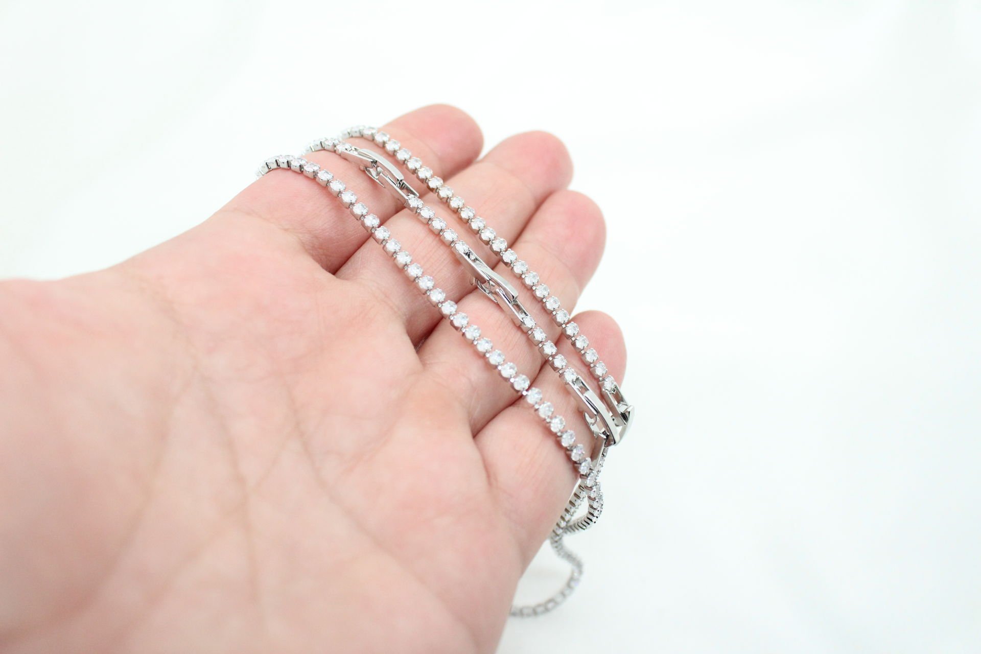 Rodyum Kaplama Küçük Oval Taşlı Su Yolu Bileklik