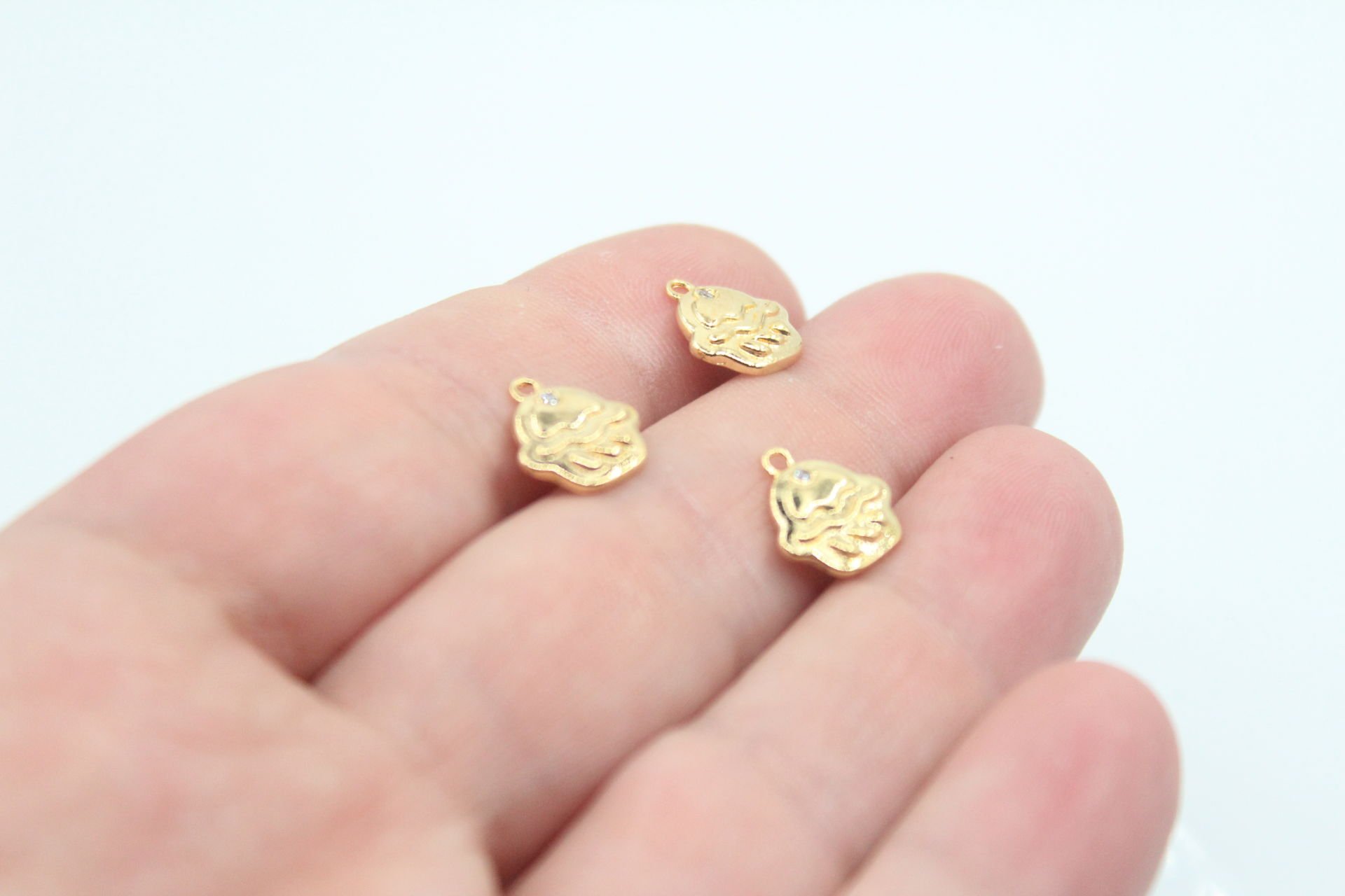 Altın Kaplama Tek Zirkonlu Döküm Cupcake