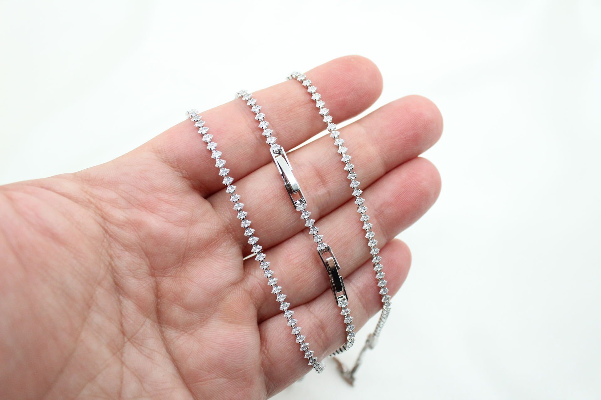 Rodyum Kaplama Minik Mekik Taşlı Su Yolu Bileklik