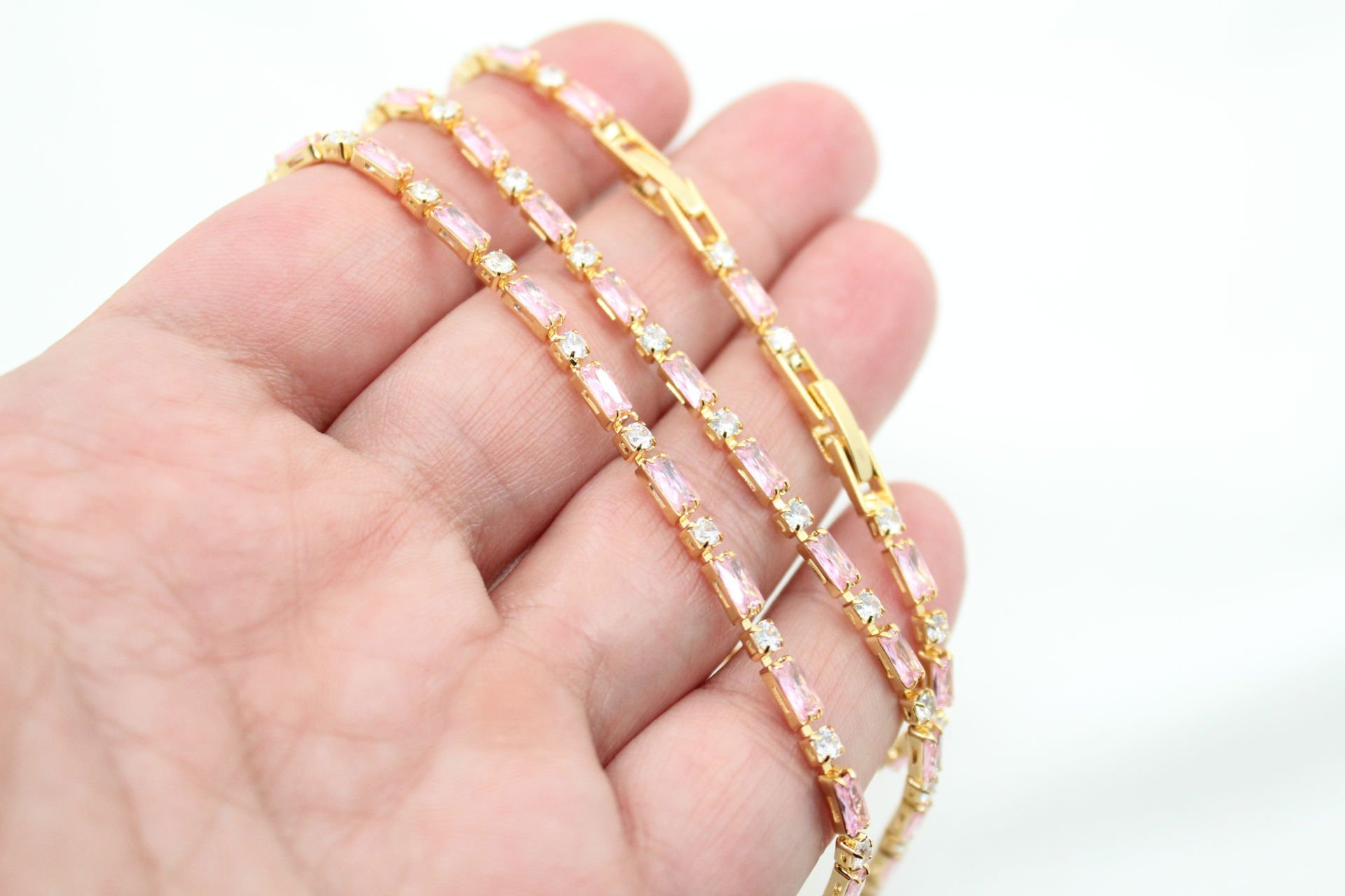 Altın Kaplama Pembe Baget+Beyaz Yuvarlak Taşlı Su Yolu Bileklik