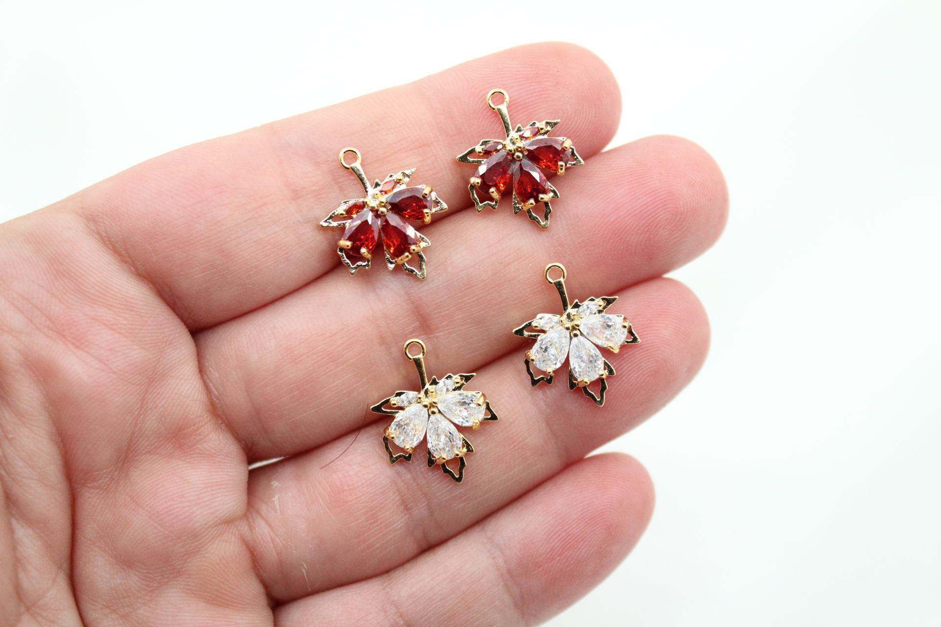 Altın Kaplama Zirkonlu Yaprak