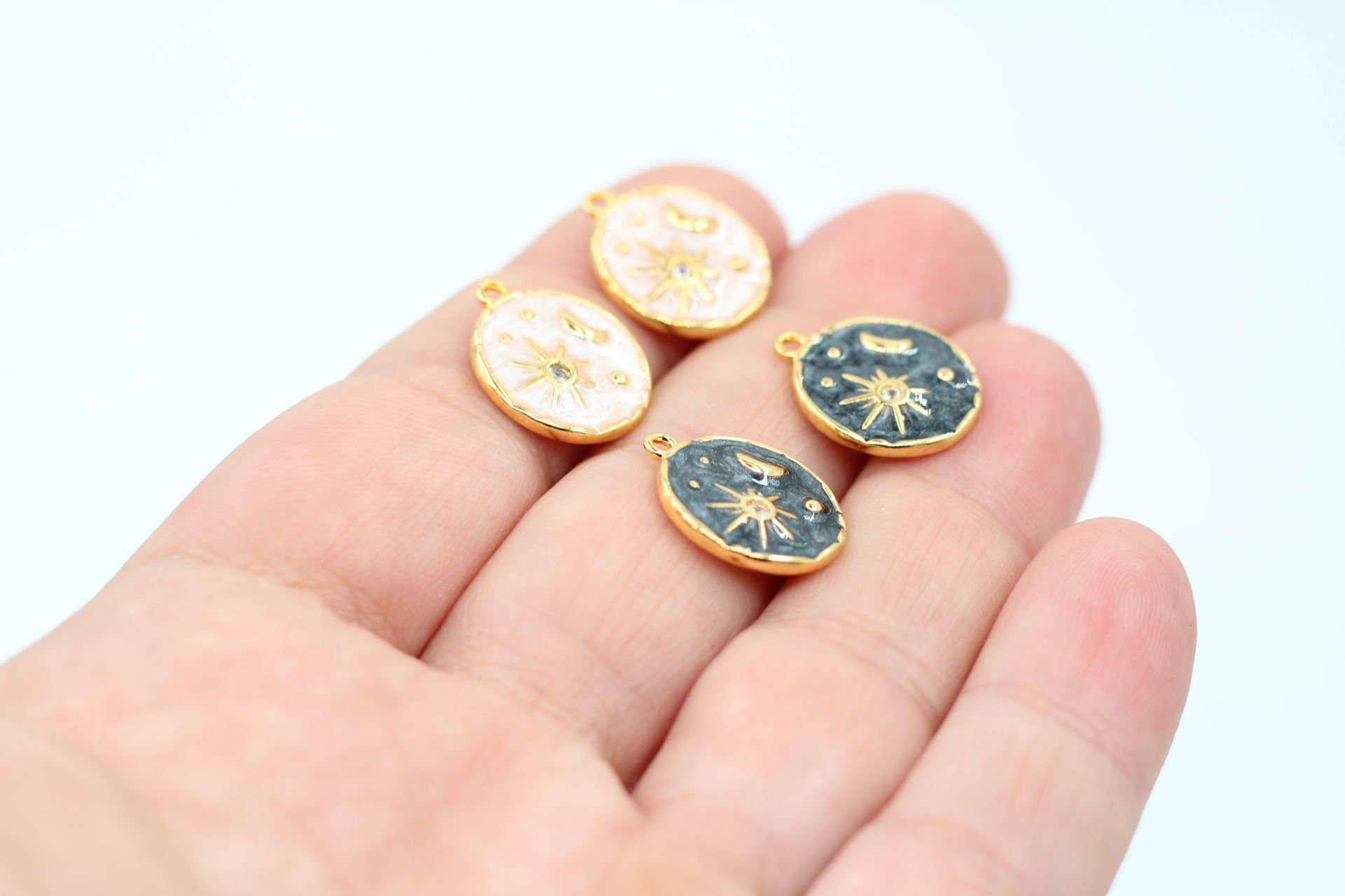 Altın Kaplama Mineli Güneş Ay Kolye Ucu