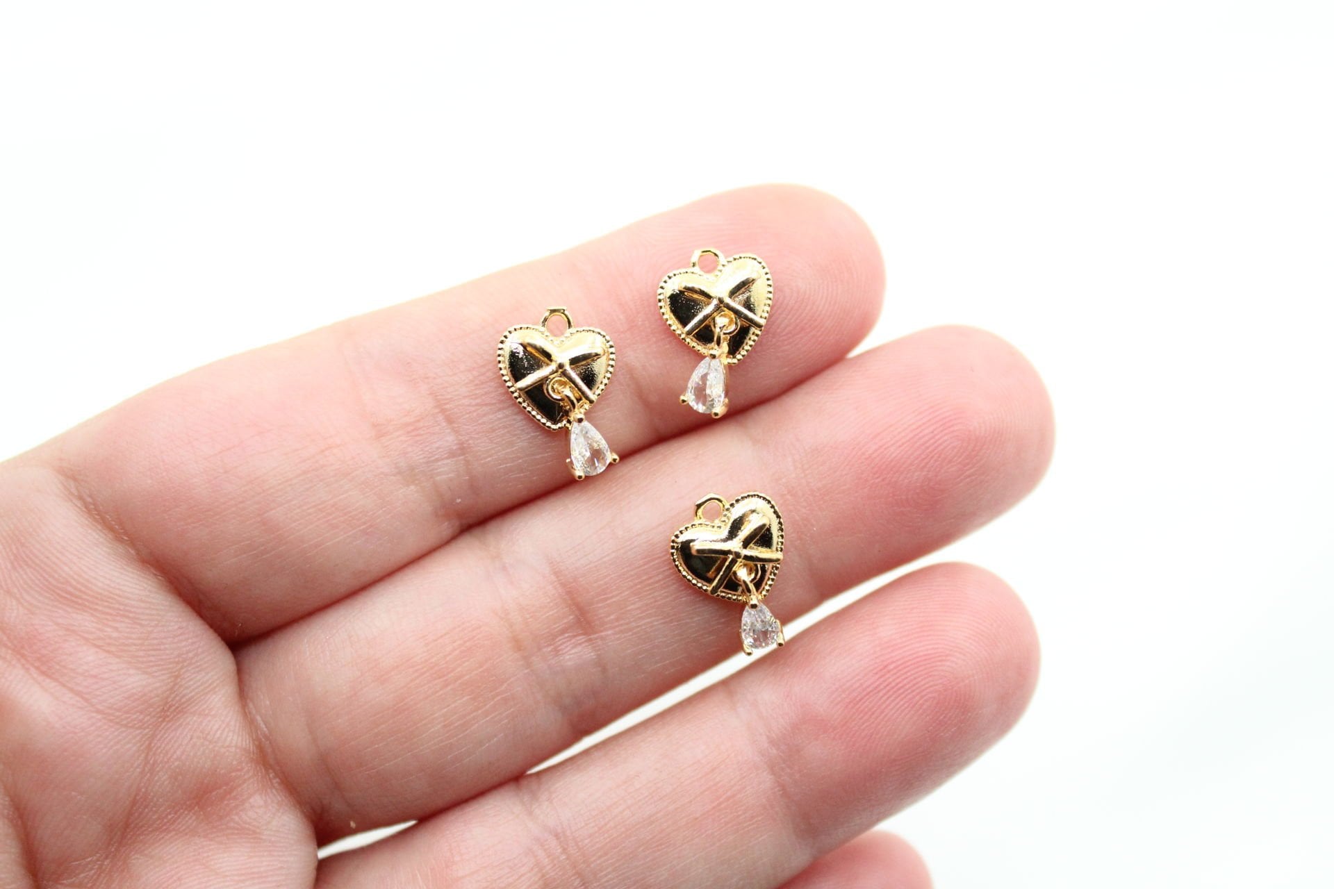 Altın Kaplama Ortası Fiyonklu Kalp