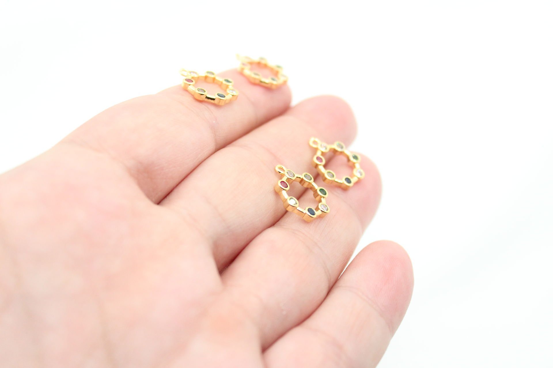 Altın Kaplama Yuvarlak Mix Taşlı Kolye Ucu