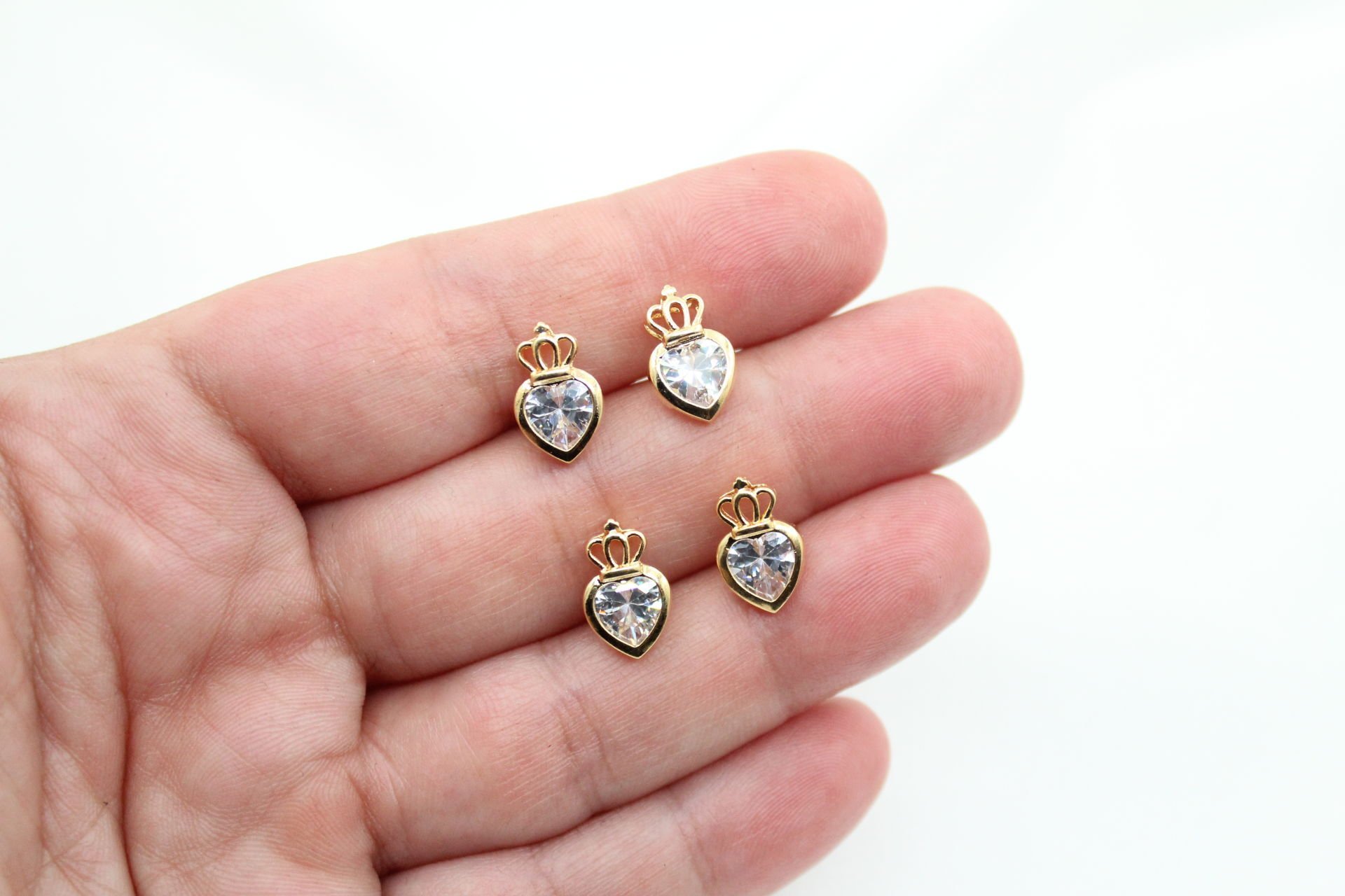 Altın Kaplama Taçlı Kalp