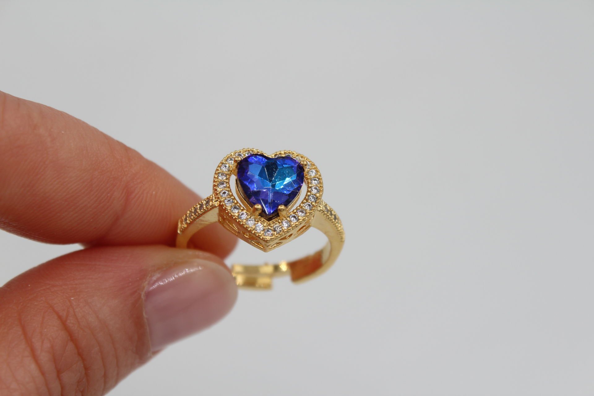 Altın Kaplama Sıra Taşlı Janjan Lacivert Yüzük