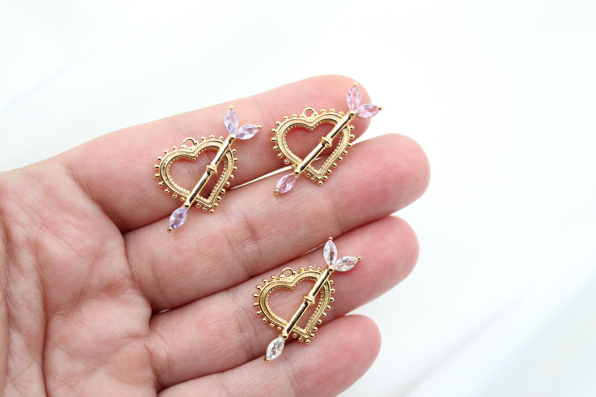 Altın Kaplama Oklu Kalp