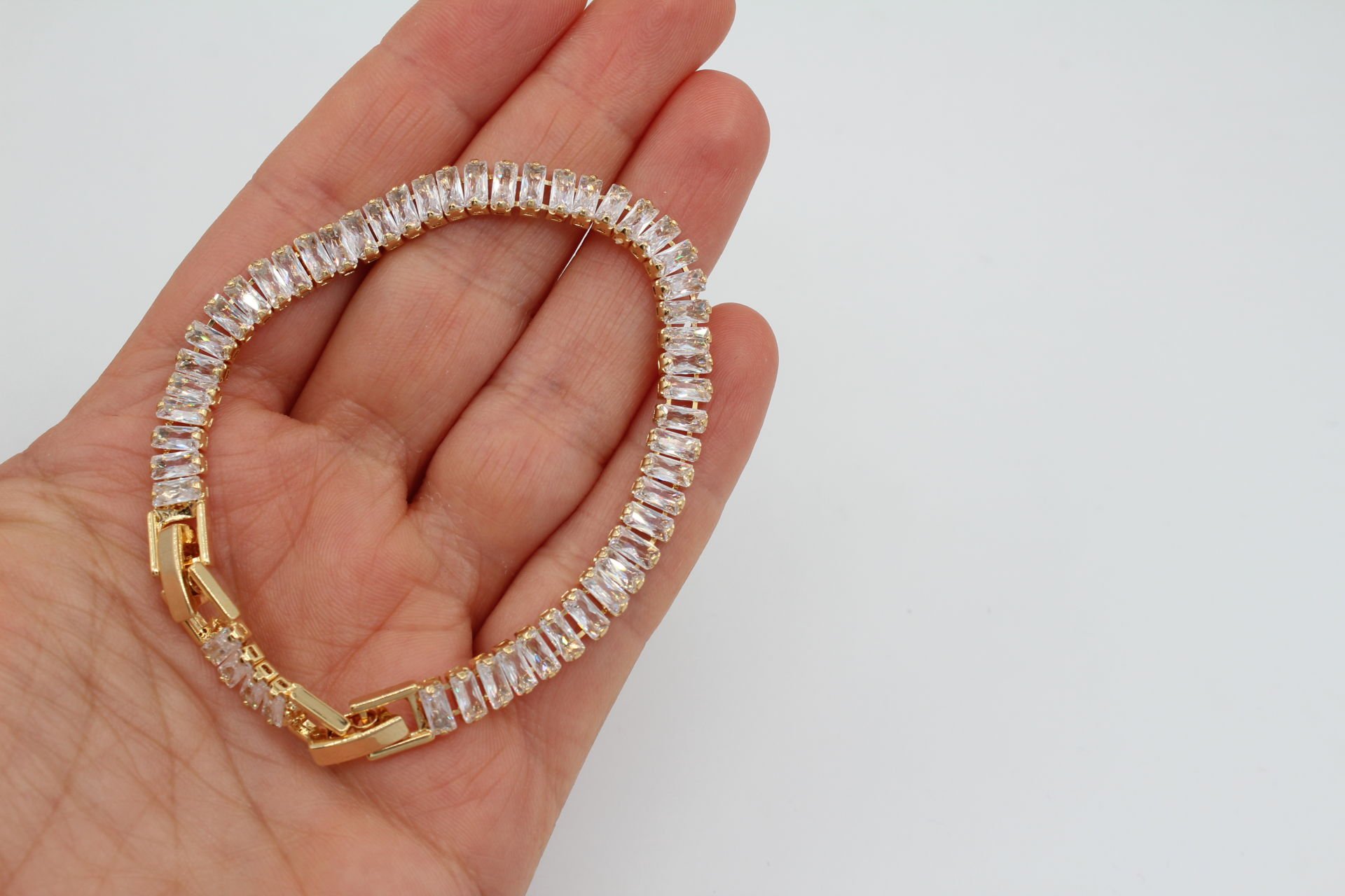 Altın Kaplama Büyük Baget Taşlı Zirkonlu Bileklik